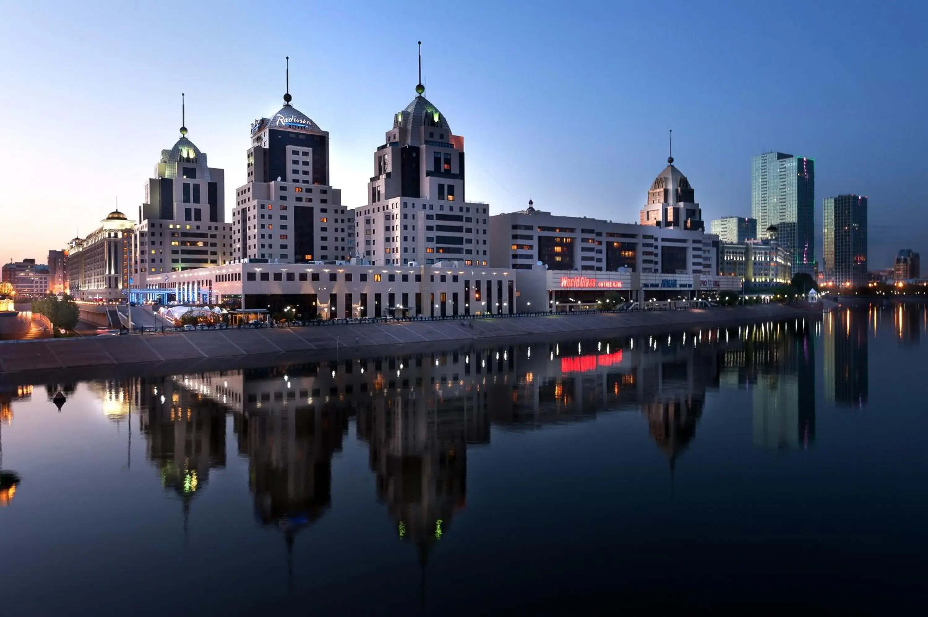Facade/entrance in Radisson Hotel Astana Facade/entrance in Radisson Hotel Astana