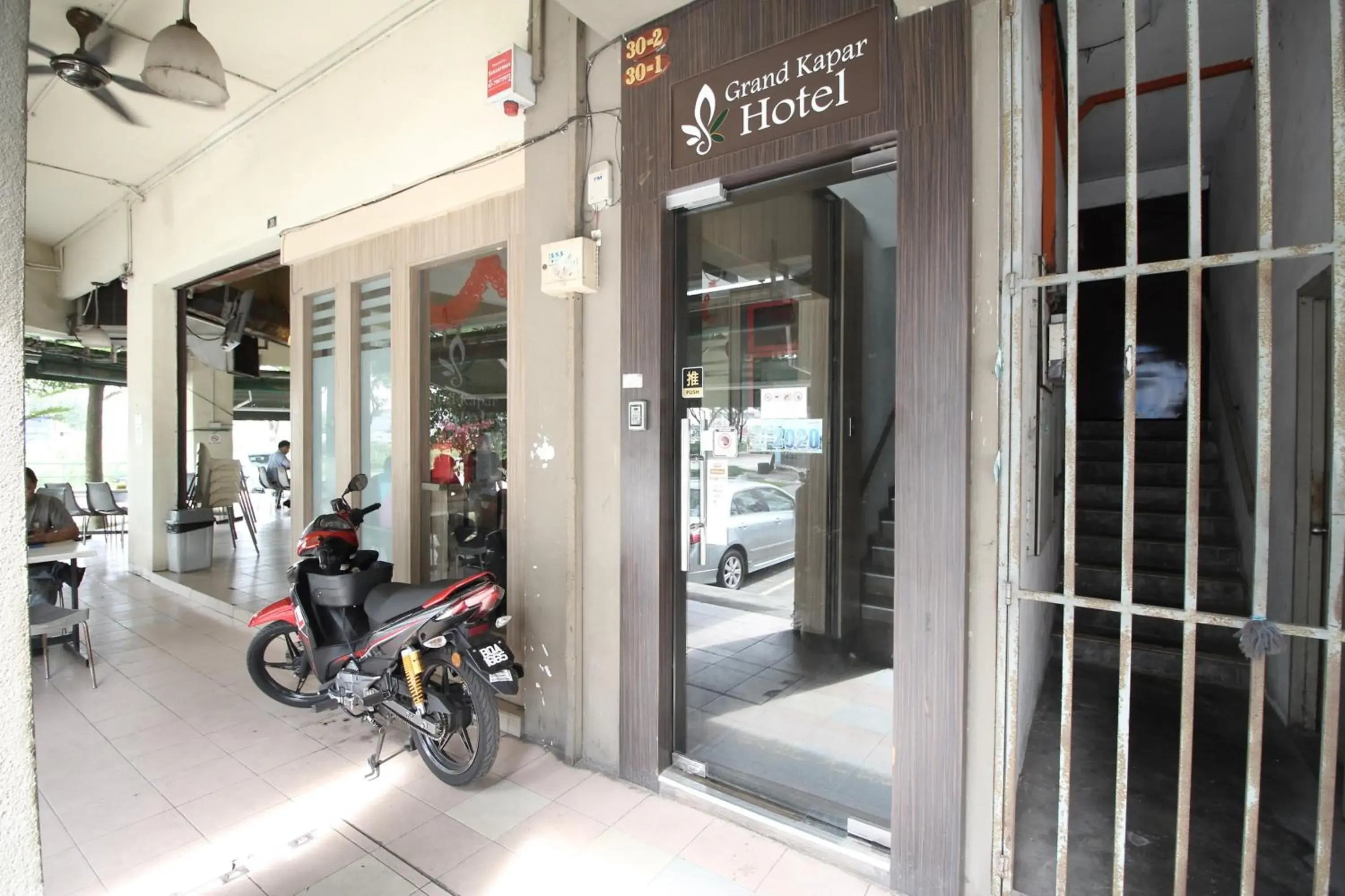 Facade/entrance in Grand Kapar Hotel Klang Sentral