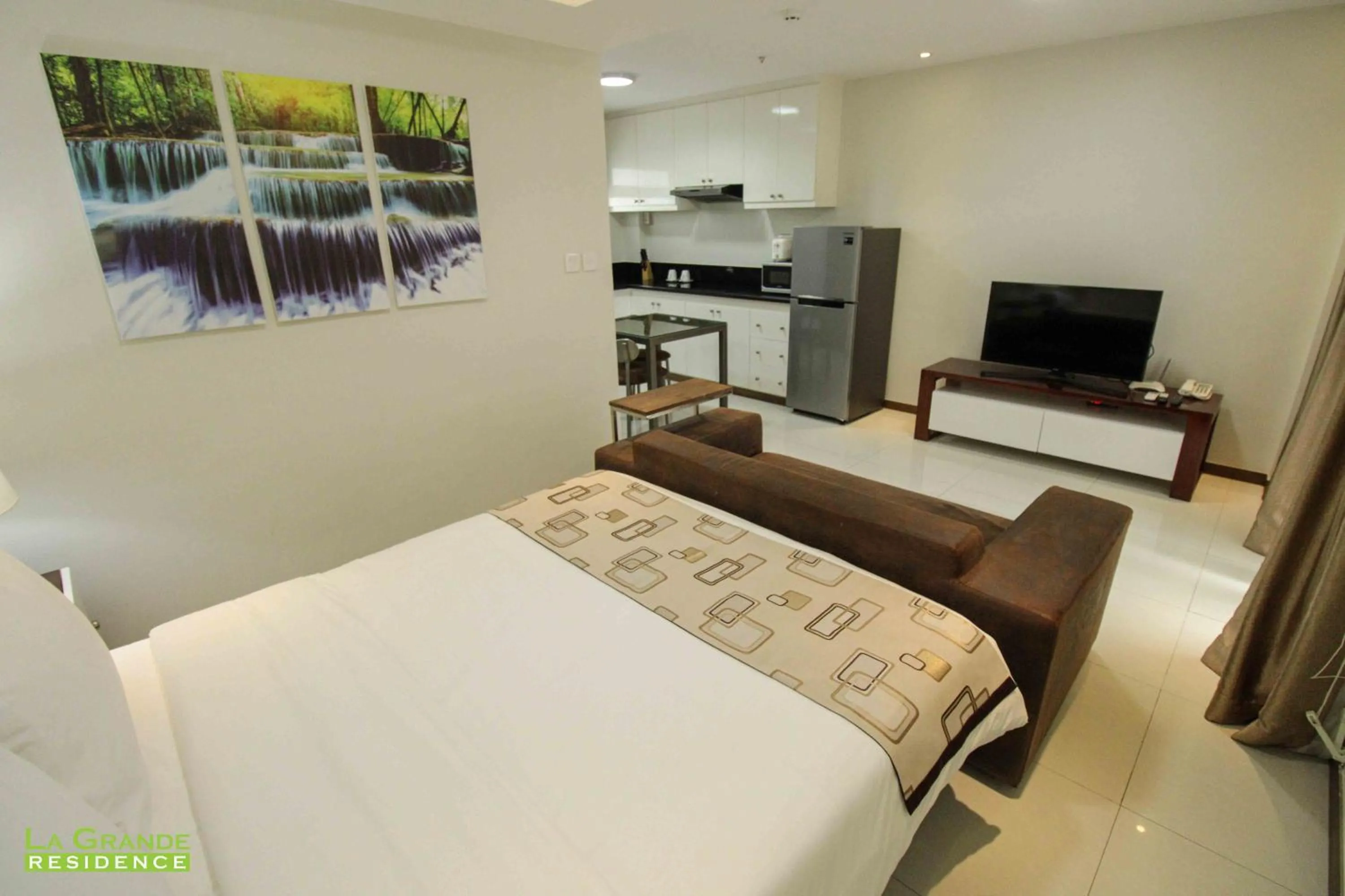 Bed in La Grande Residence