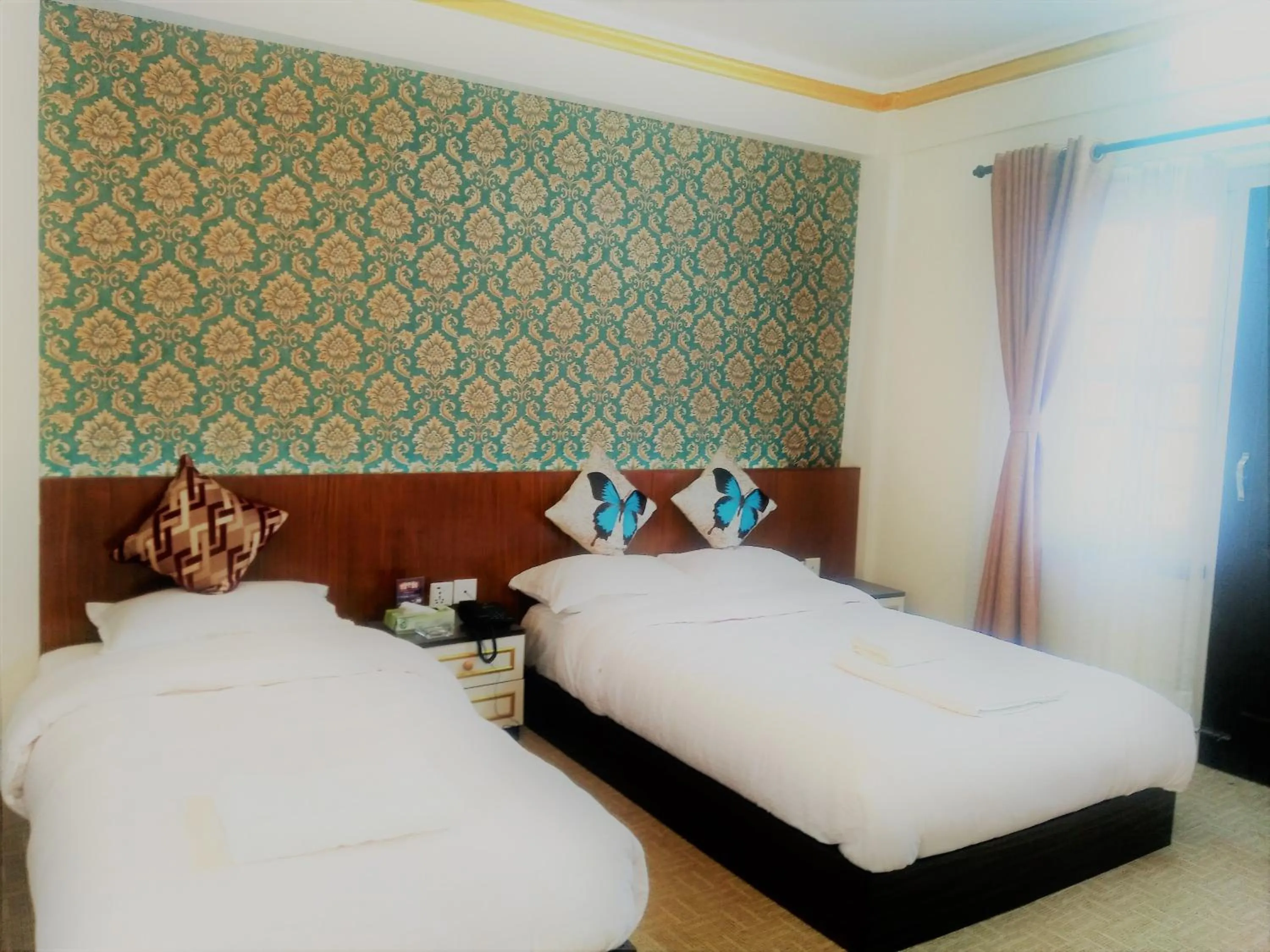 Bed in Hidden Leaf Bed & Breakfast