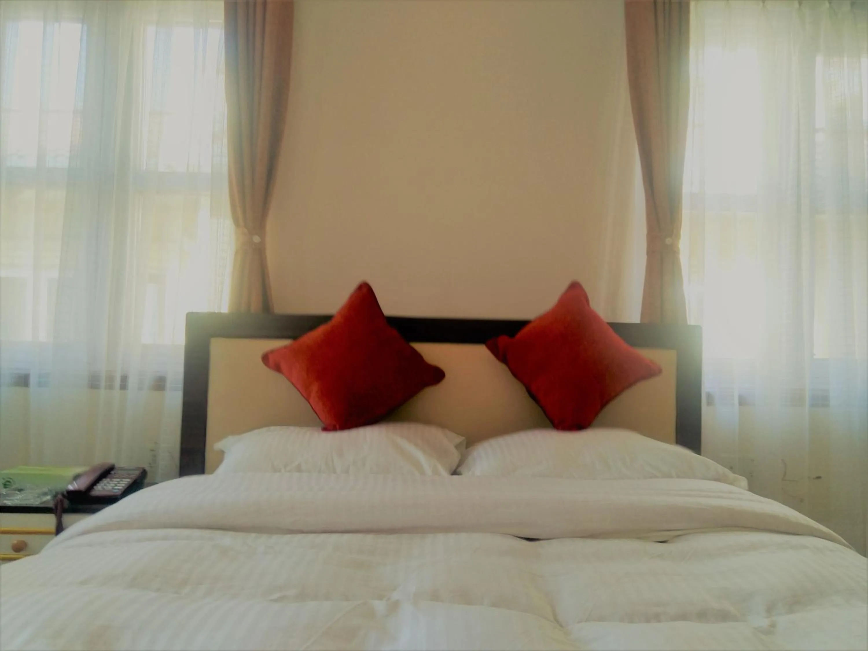 Bed in Hidden Leaf Bed & Breakfast