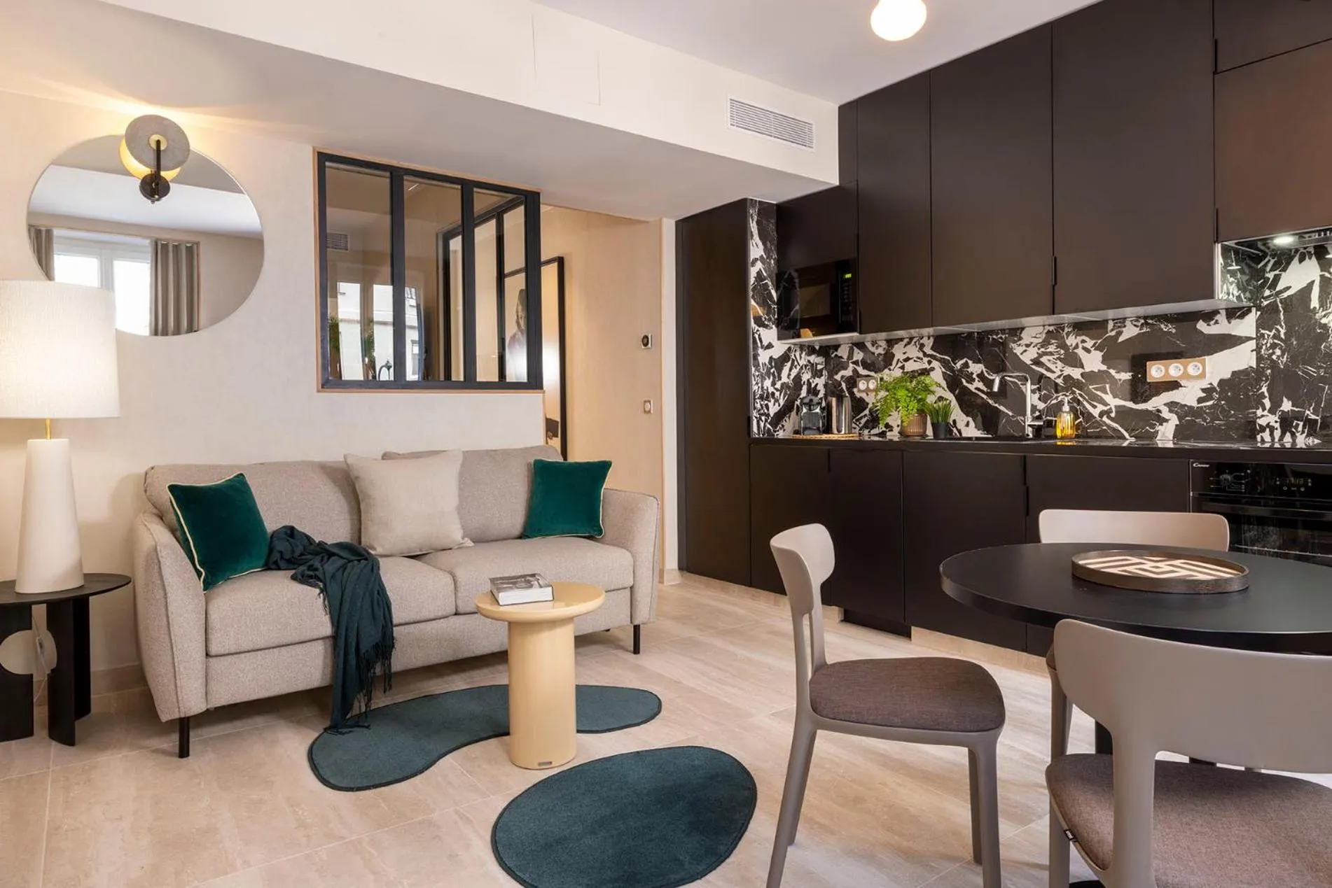 Seating area in Yuna Saint-Honoré - Serviced Apartments