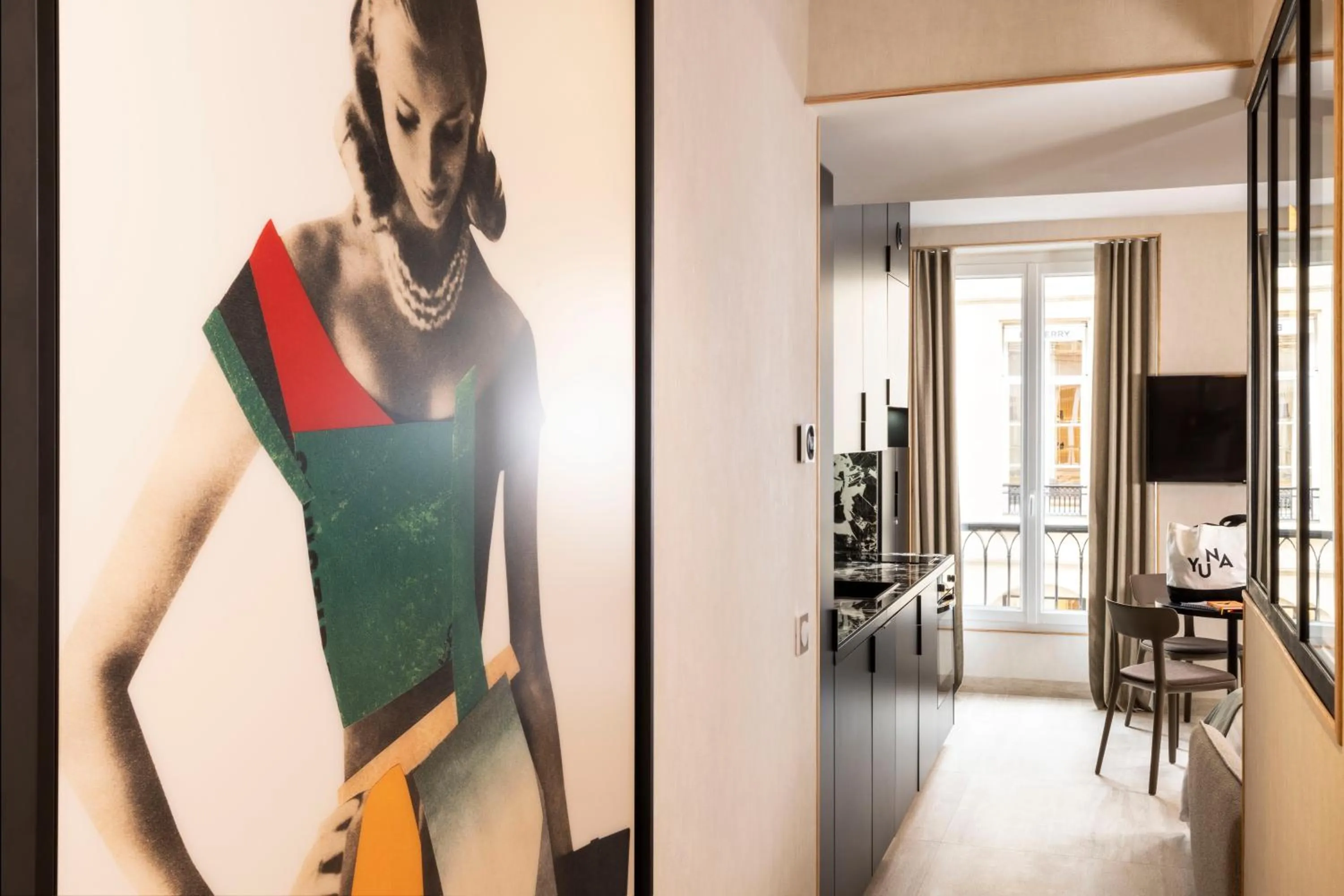 Decorative detail in Yuna Saint-Honoré - Serviced Apartments