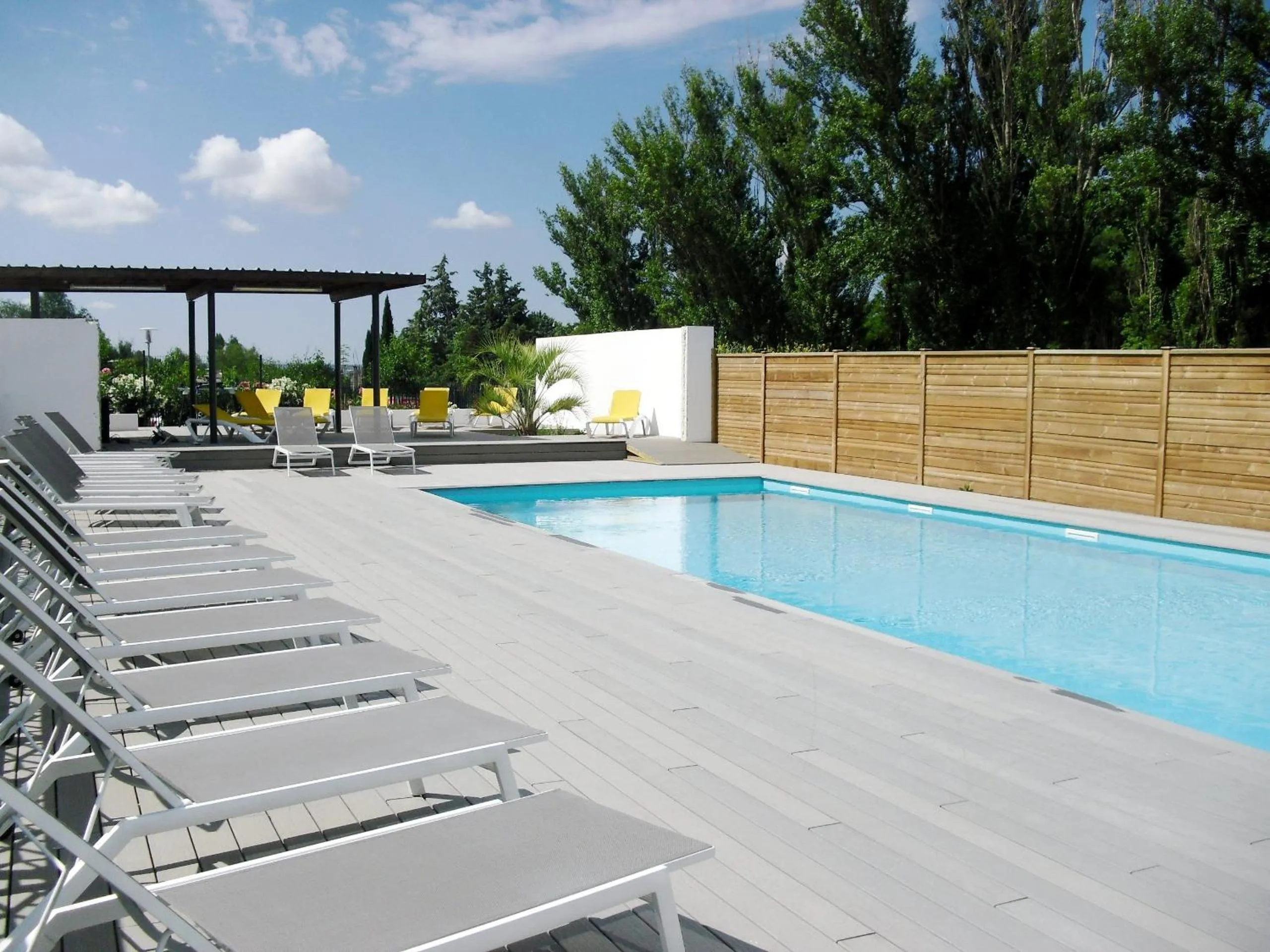 Swimming pool in Studio à Deux Pas d'Aix