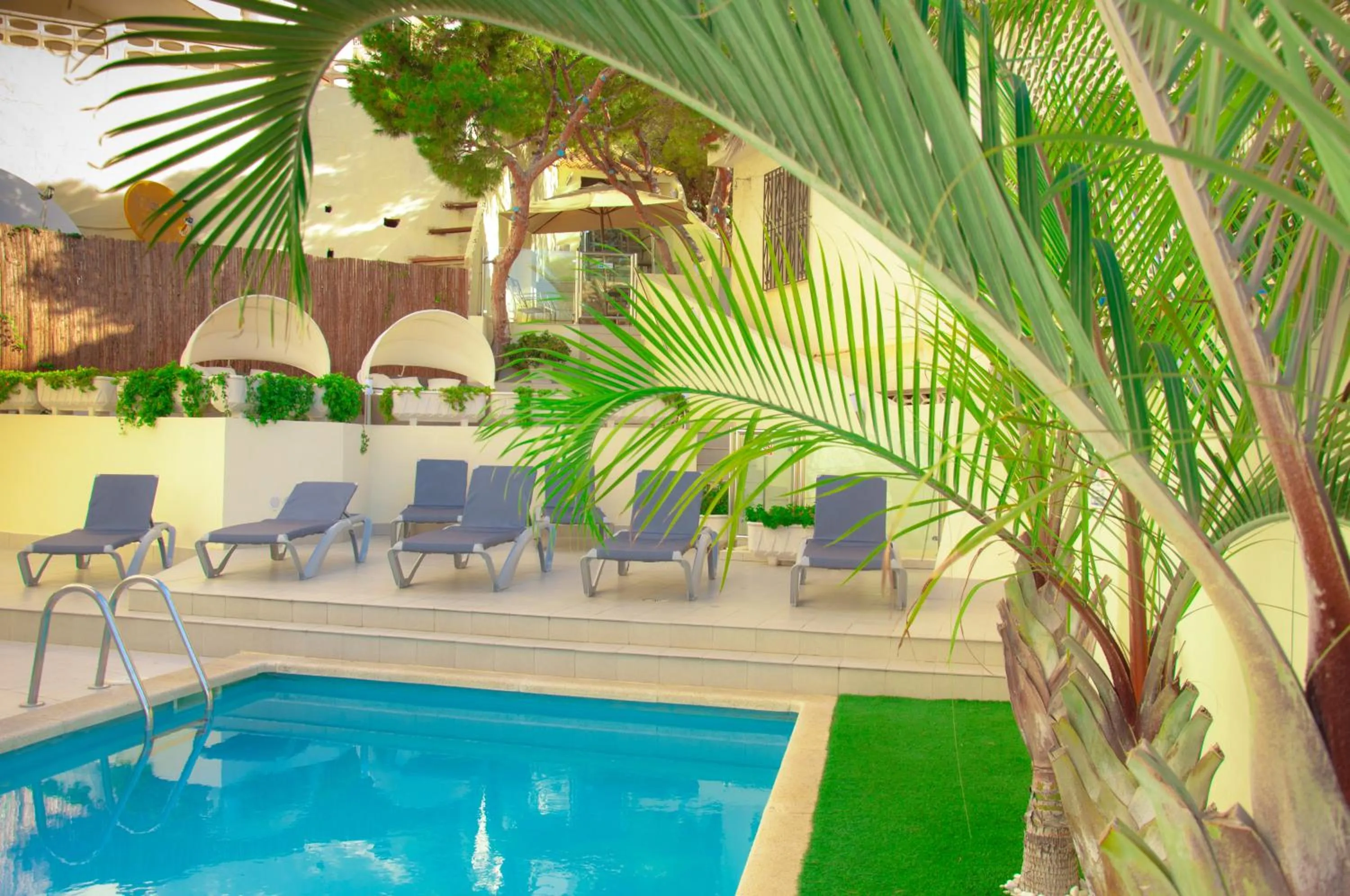 Swimming pool in Aparthotel Ola Blanca