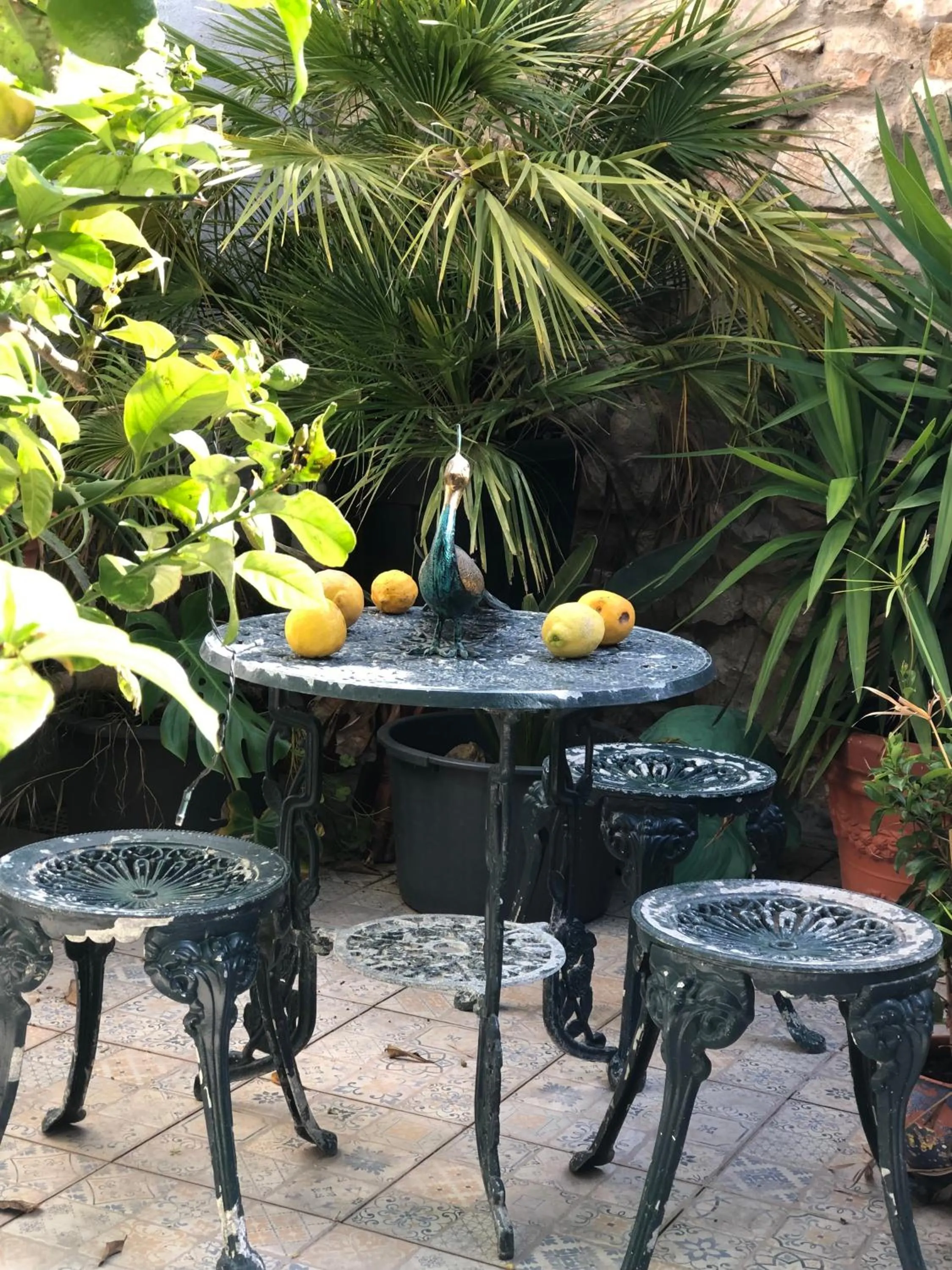Patio in House Sleeps 4 with Private Garden