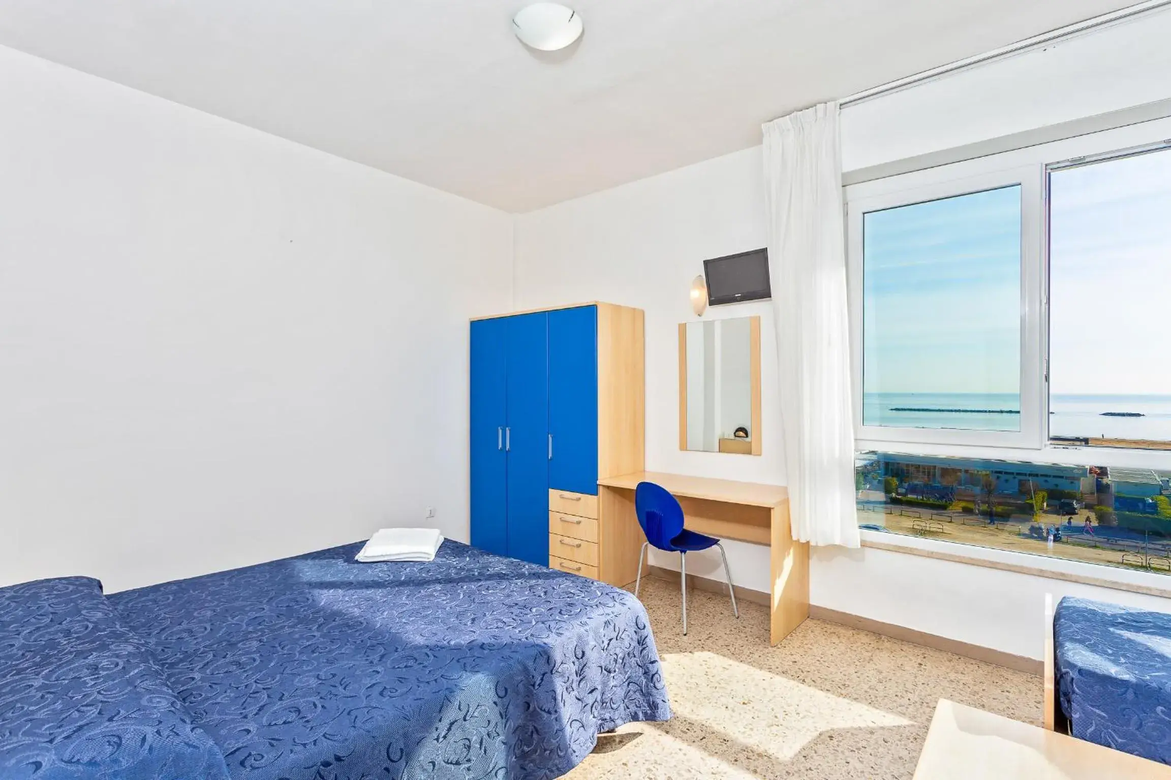 Triple Room in Hotel Eritrea Triple Room in Hotel Eritrea