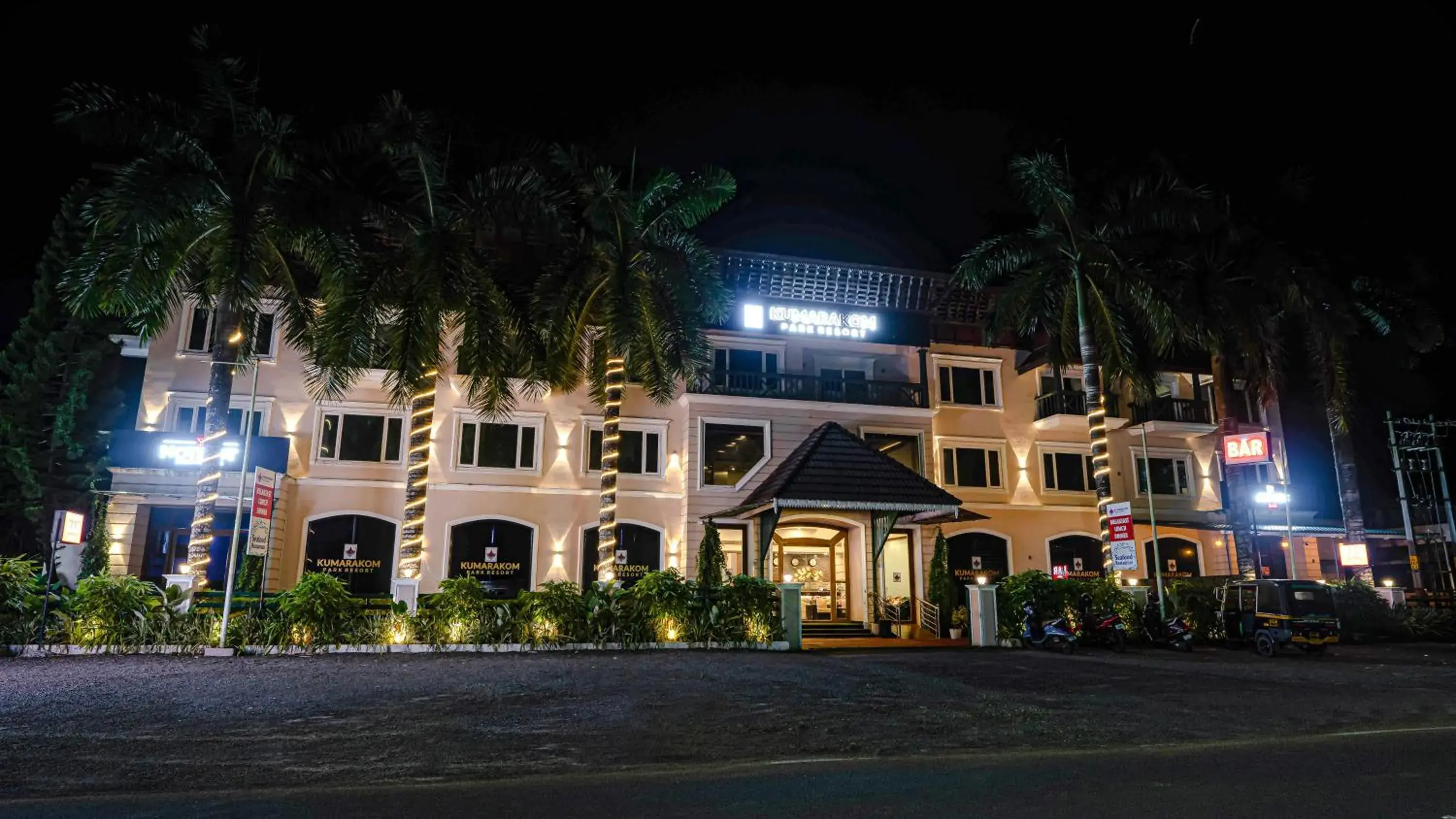 Property building in Kumarakom Park Resort Property building in Kumarakom Park Resort