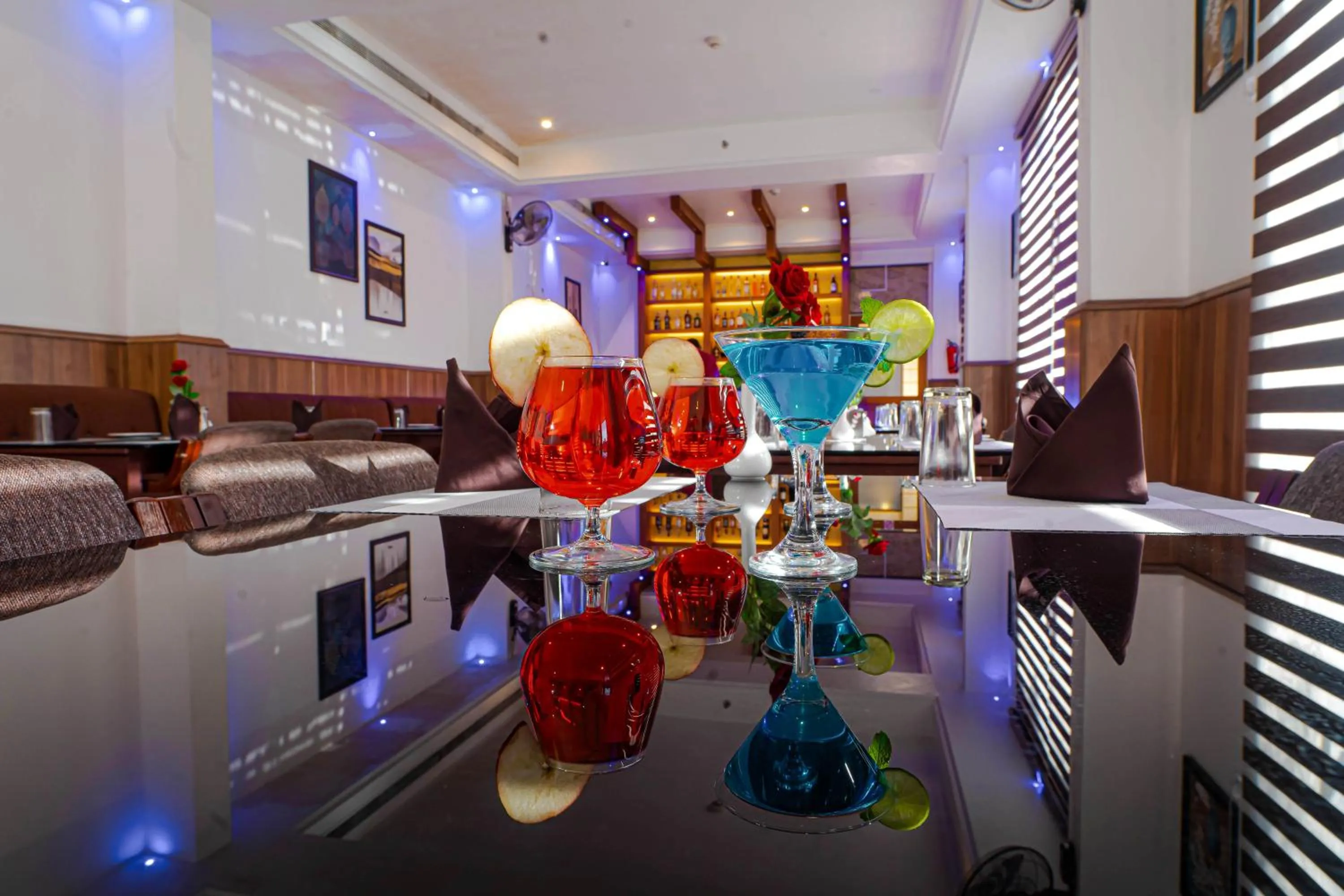 Restaurant/places to eat in Kumarakom Park Resort