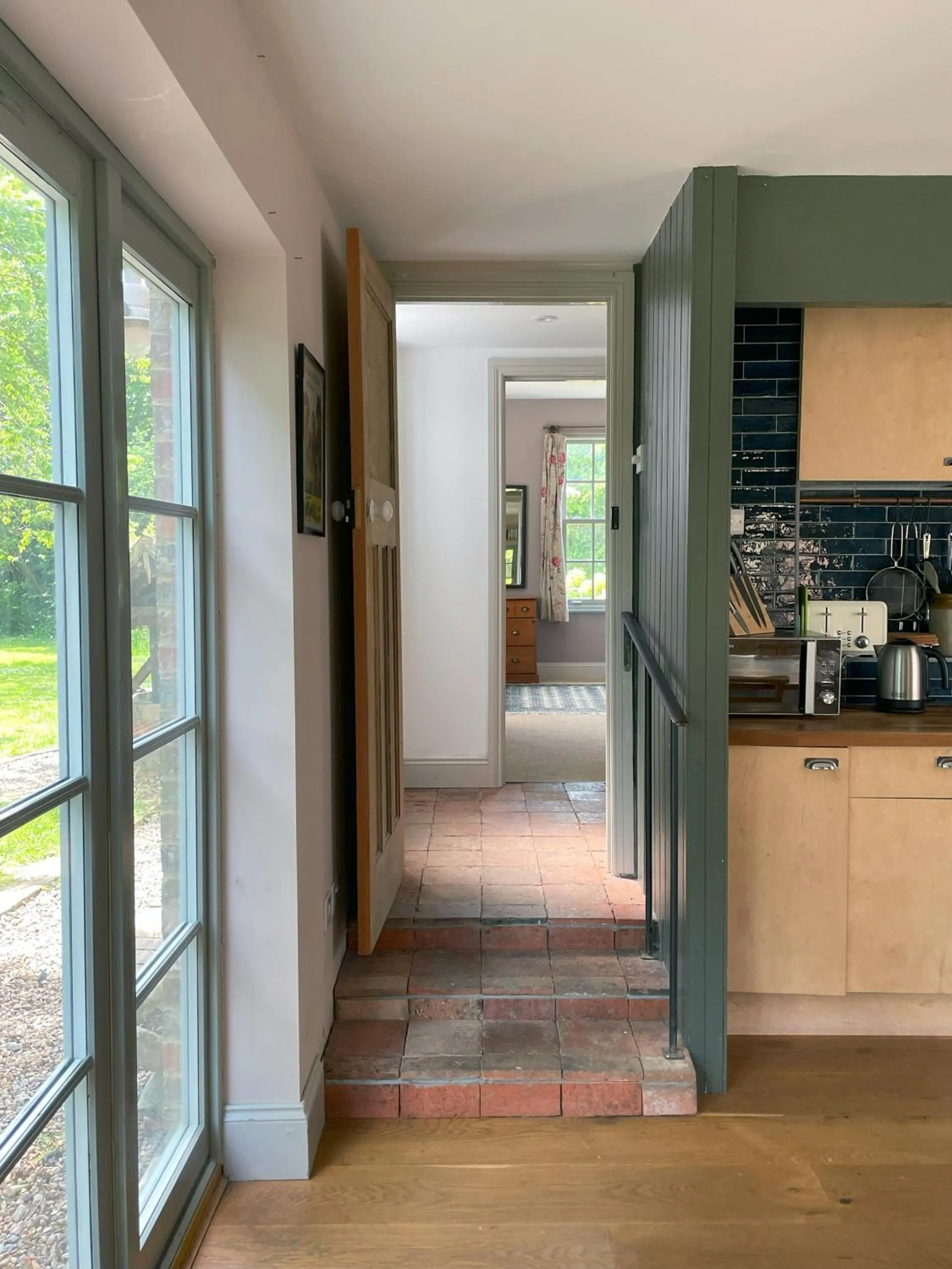 Kitchen or kitchenette in Starnash Farmhouse Holiday Home