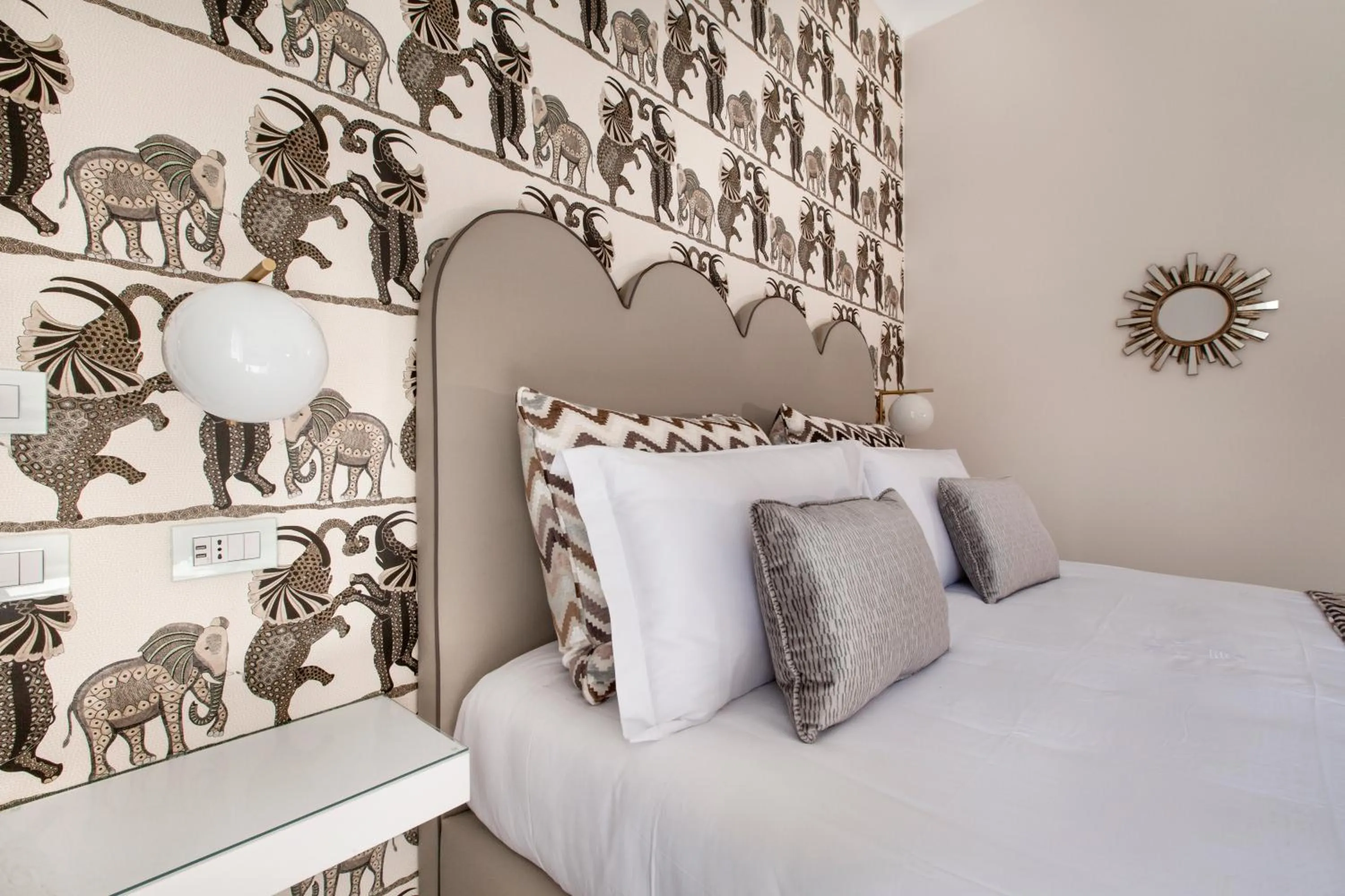 TV and multimedia, Bed in Relais Villa Savarese