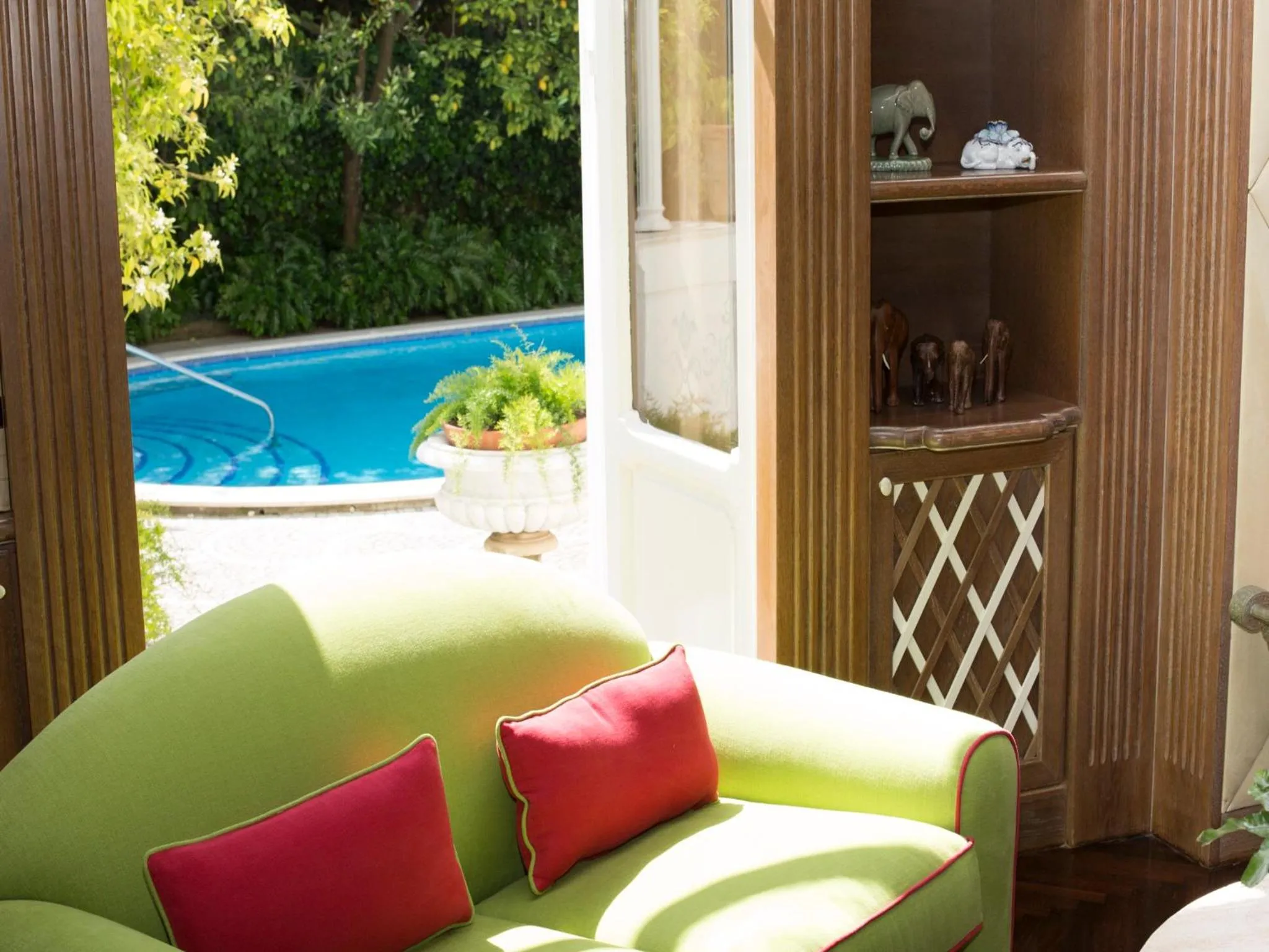 Communal lounge/ TV room in Relais Villa Savarese