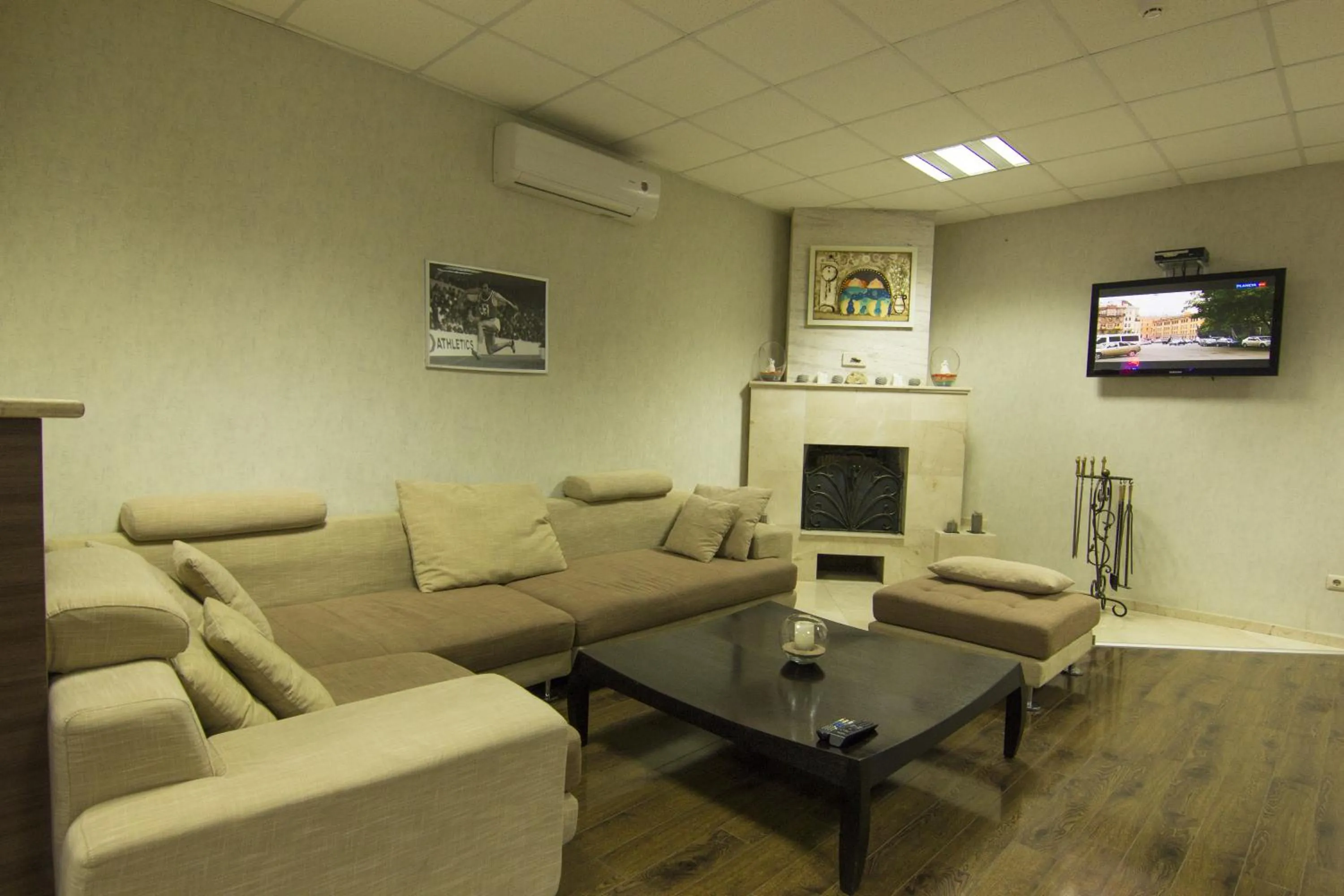 Lobby or reception, Seating Area in Athletics Hotel