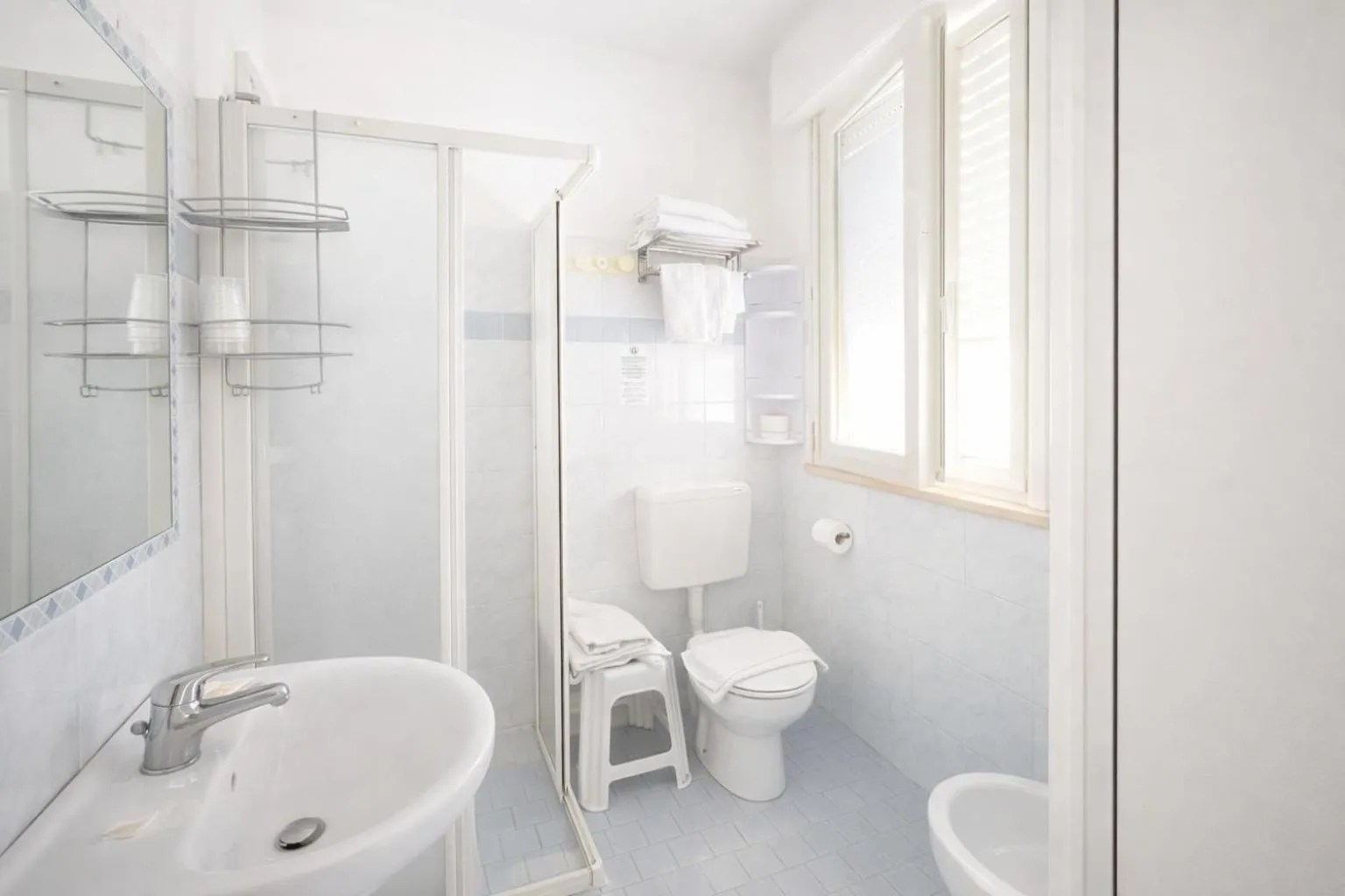 Bathroom in Hotel Azzurro