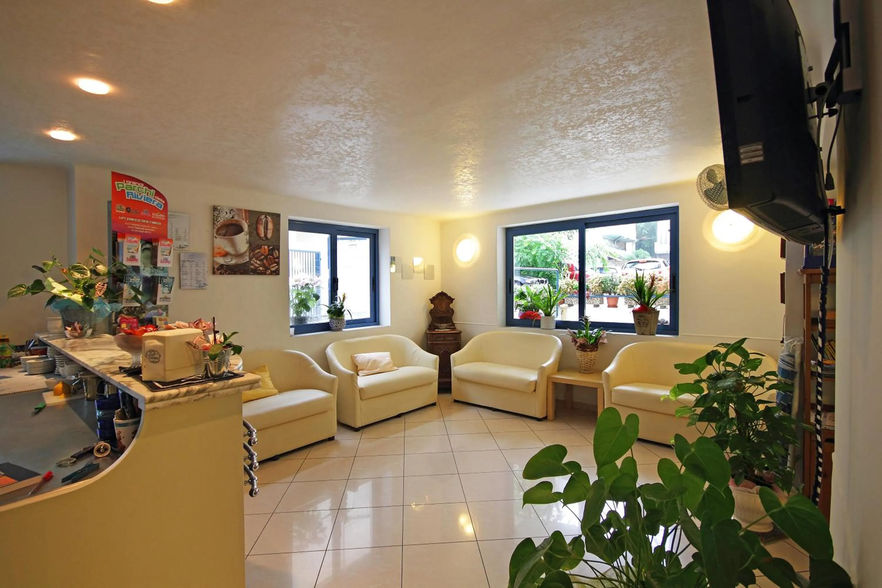 Lounge or bar in Hotel Azzurro