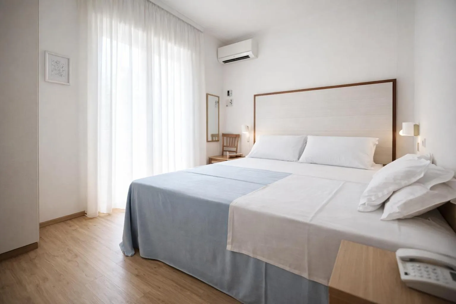 Bedroom, Bed in Hotel Azzurro