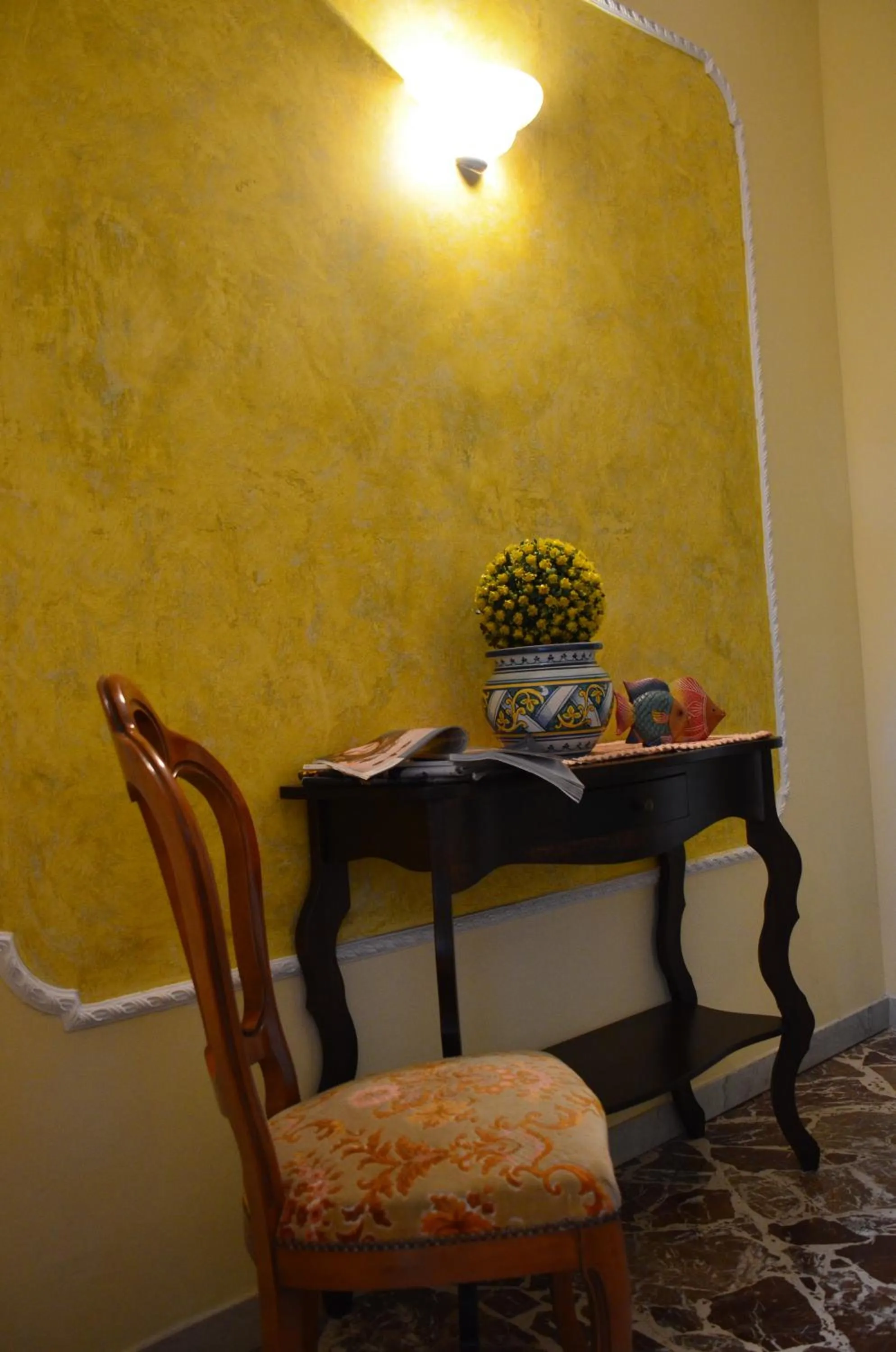 Decorative detail in Costa Azzurra