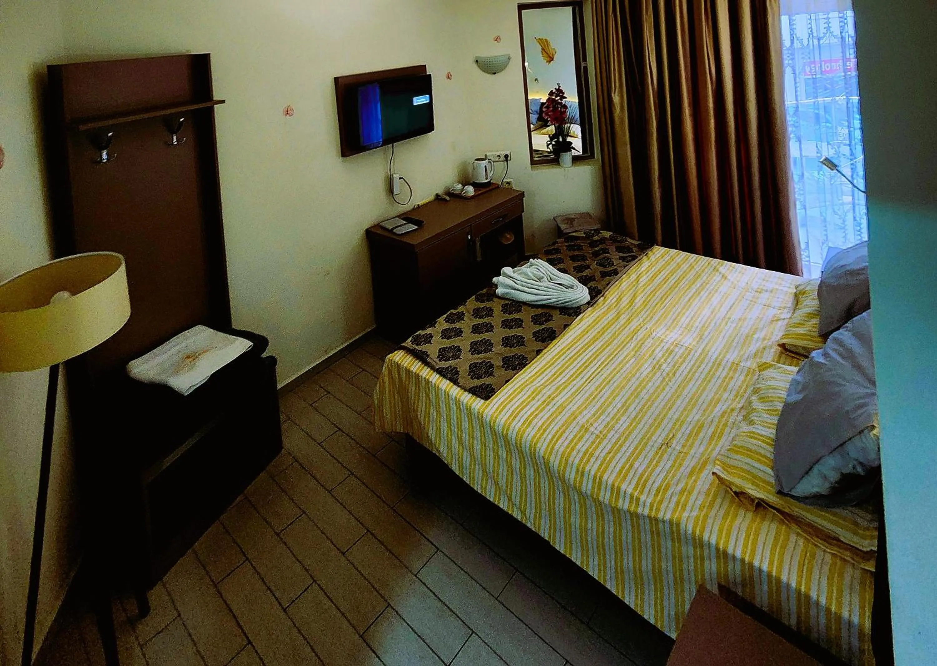 Communal lounge/ TV room, Bed in Cleopatra City Hotel Alanya