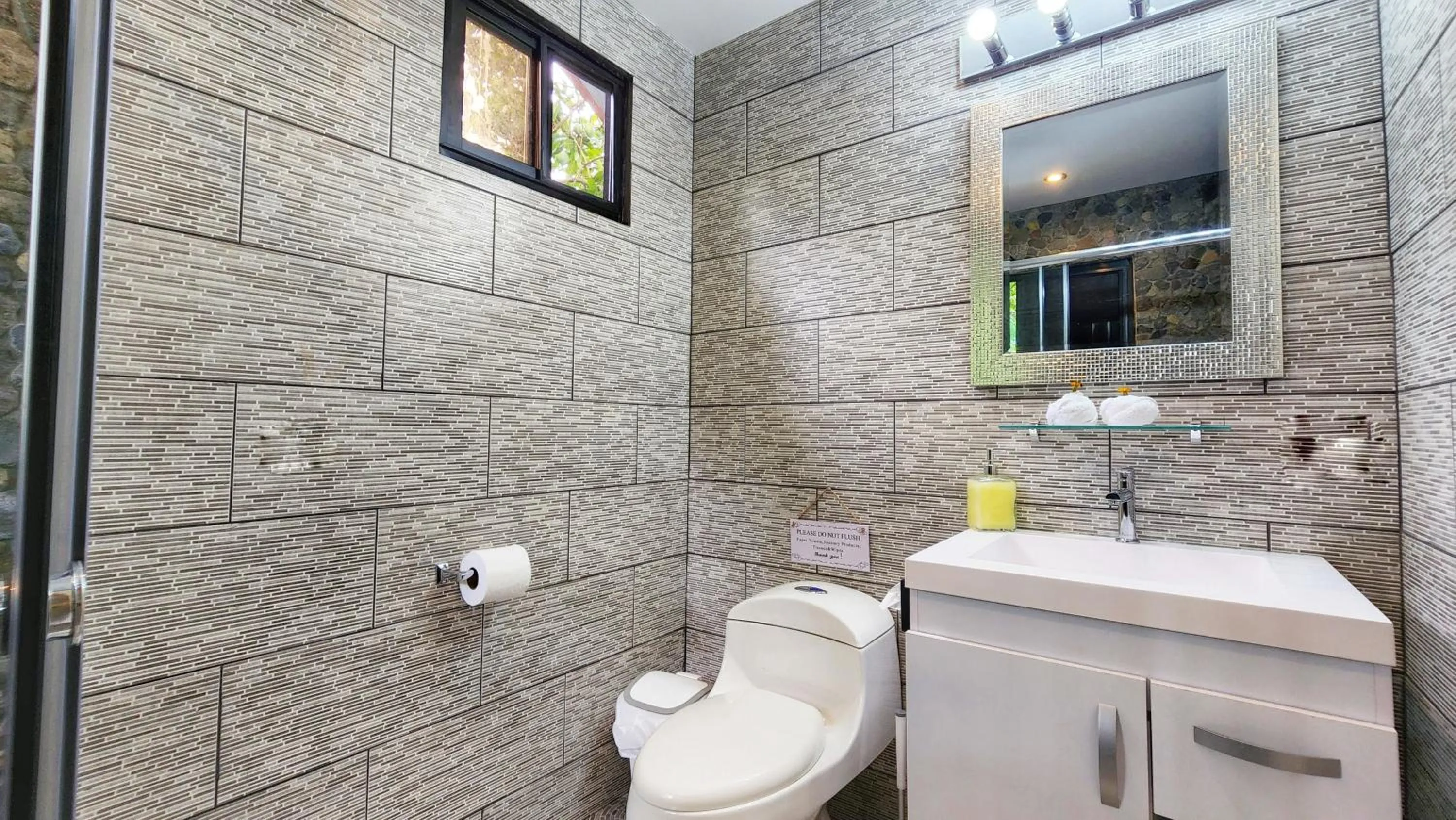 Bathroom in The Residence by Villa Alejandro