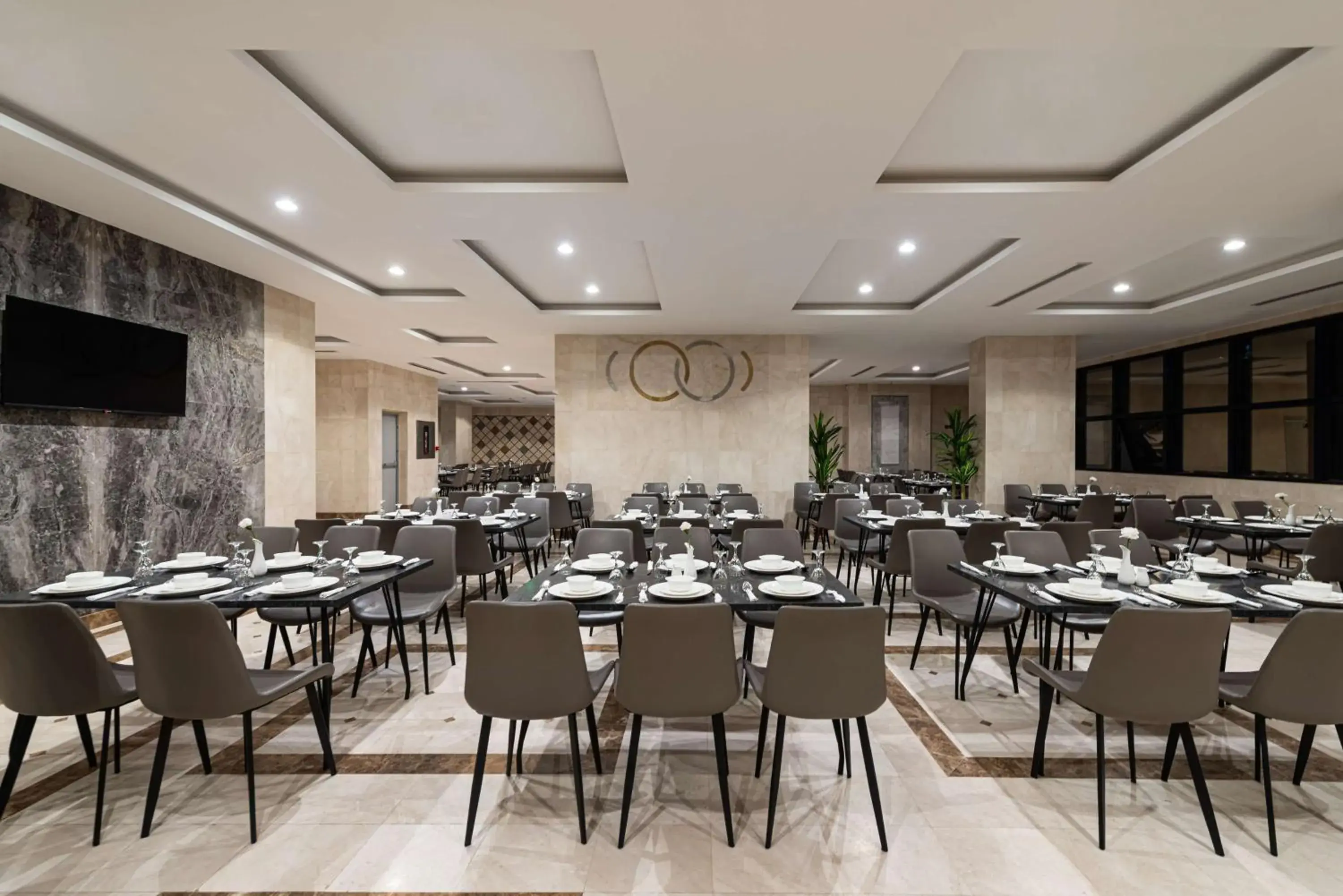 Restaurant/places to eat in Best Western Ajyad Makkah Restaurant/places to eat in Best Western Ajyad Makkah