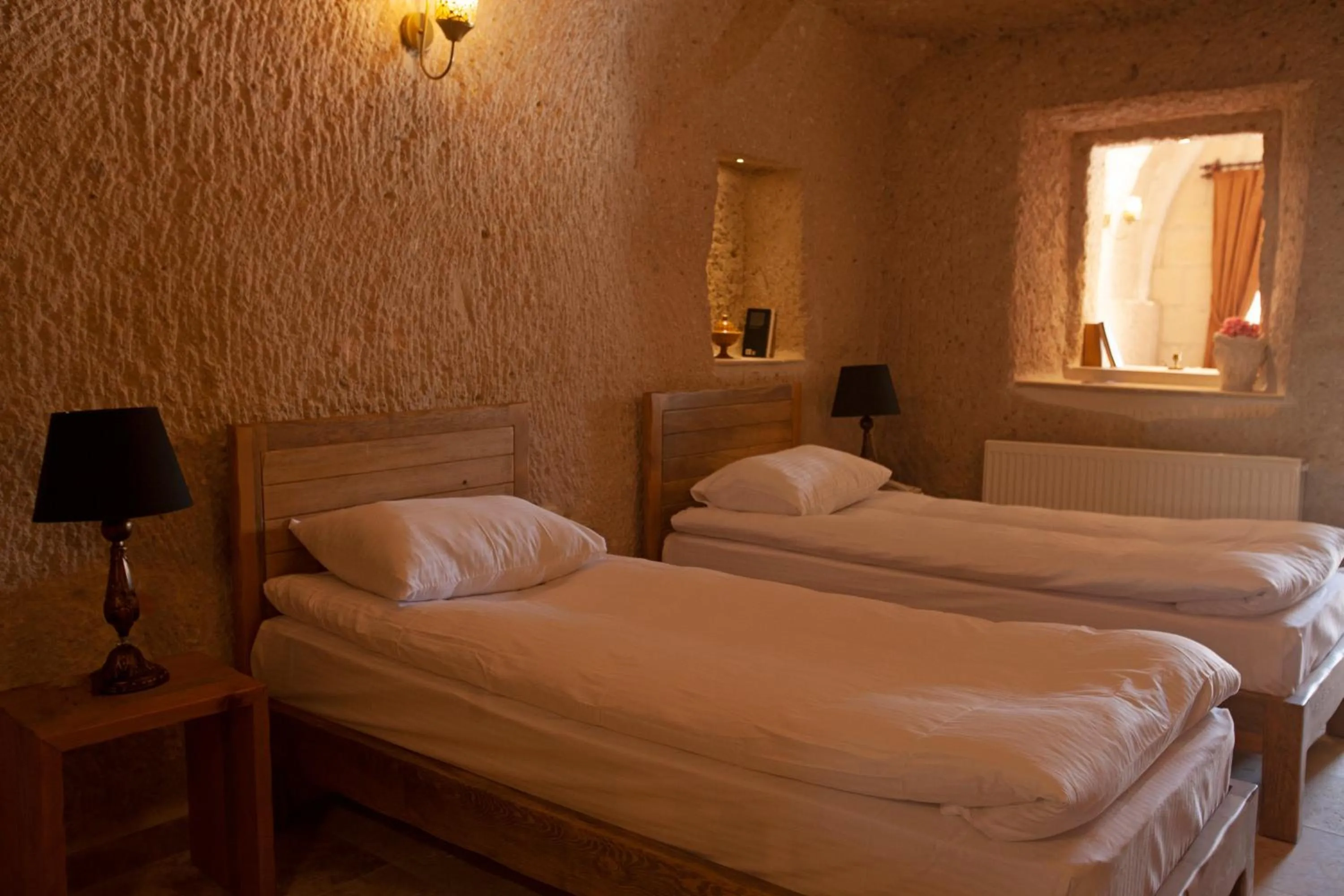 Bedroom, Bed in Narcissos Cave