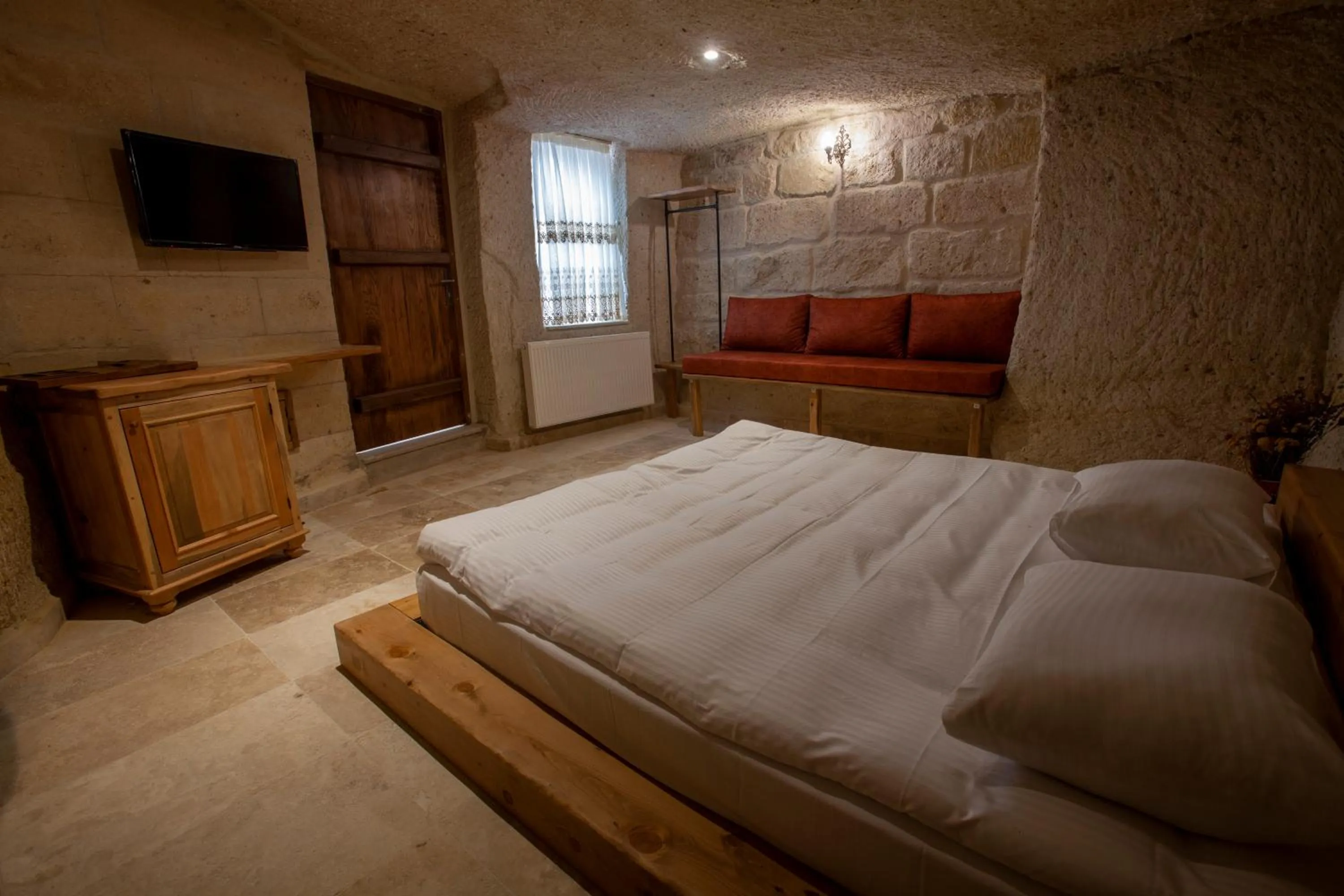 Bedroom, Bed in Narcissos Cave