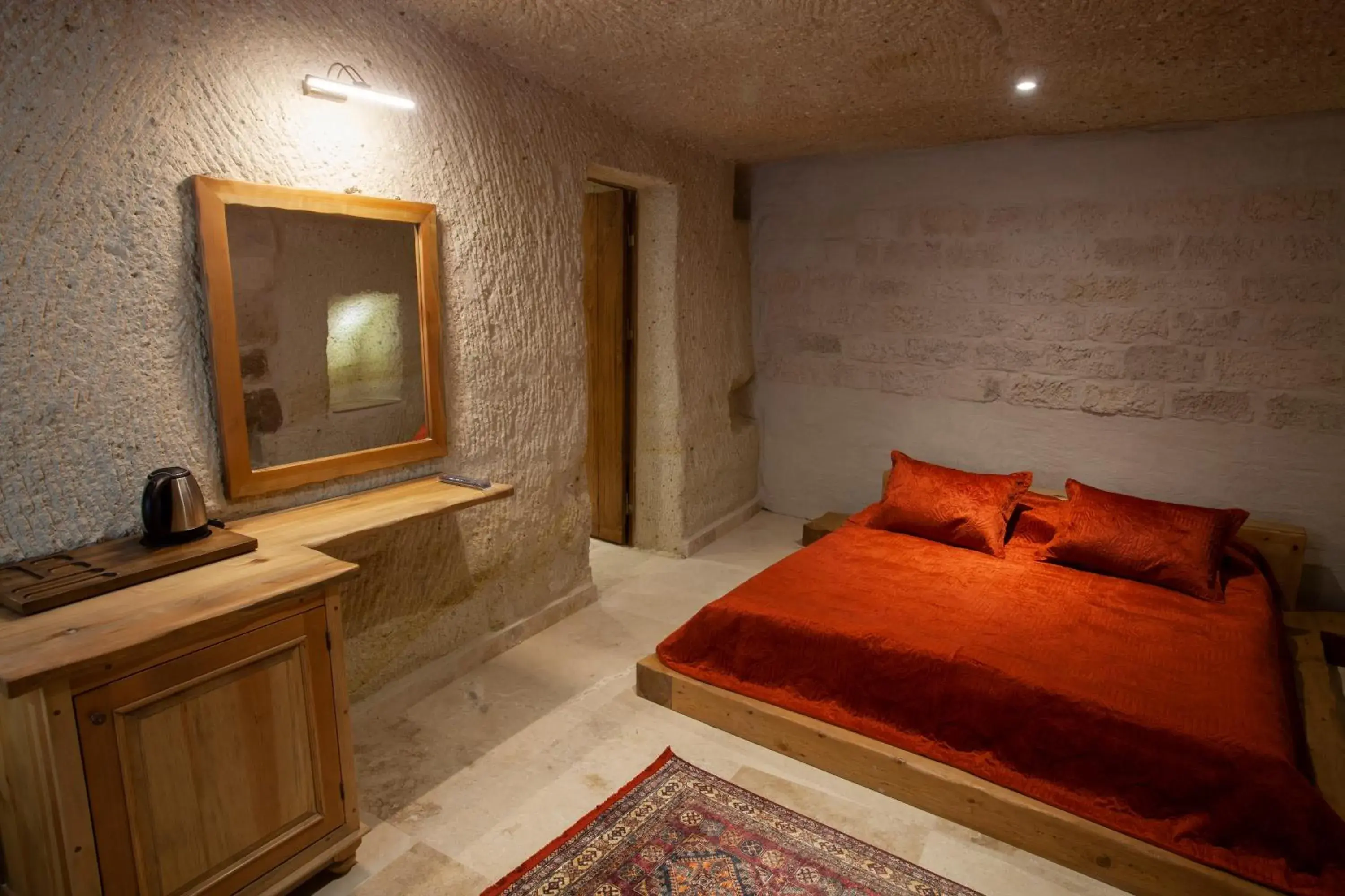 Deluxe Double or Twin Room in Narcissos Cave Deluxe Double or Twin Room in Narcissos Cave