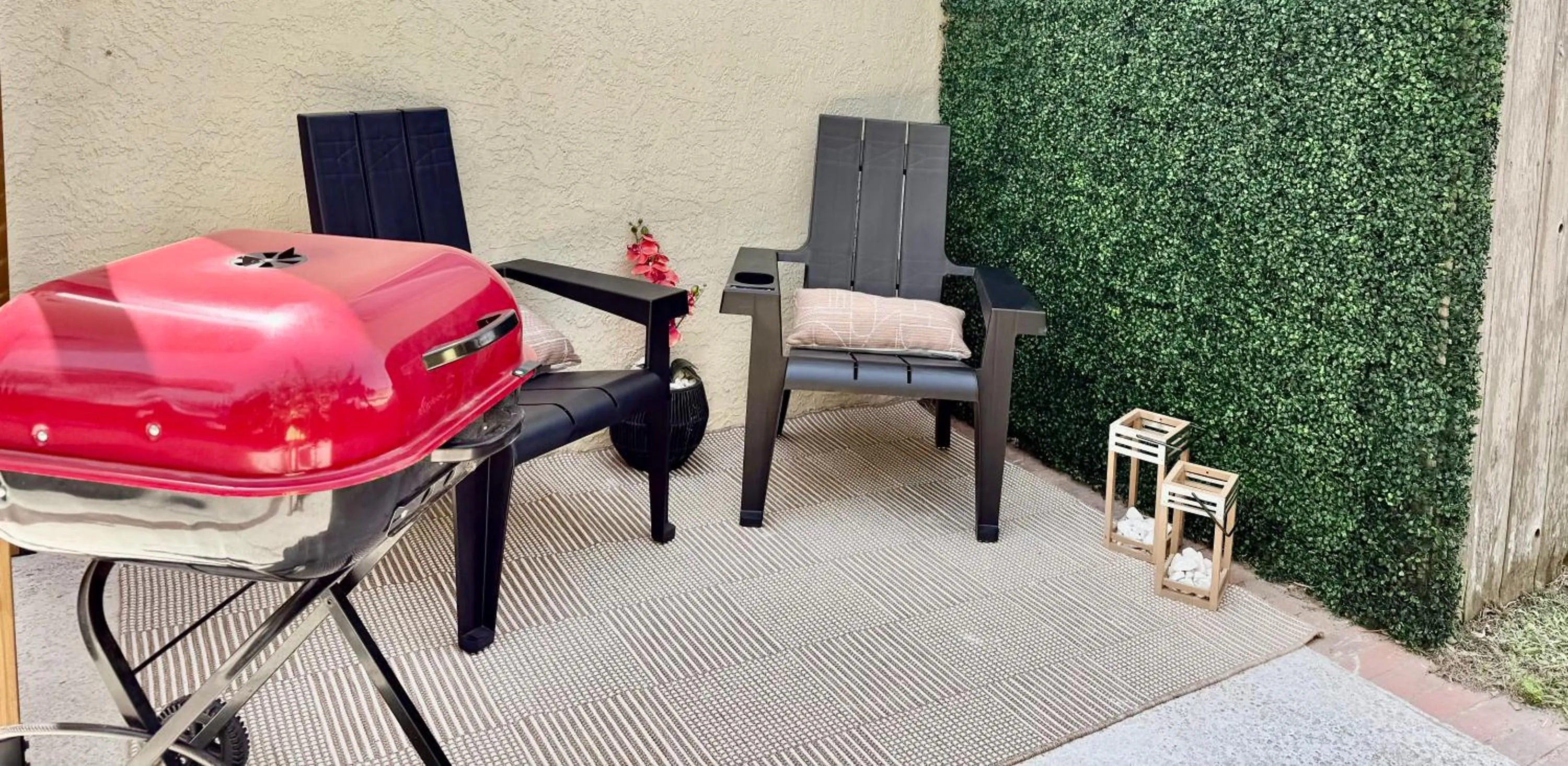 SPI Beach Condo - Just a block away to Paradise