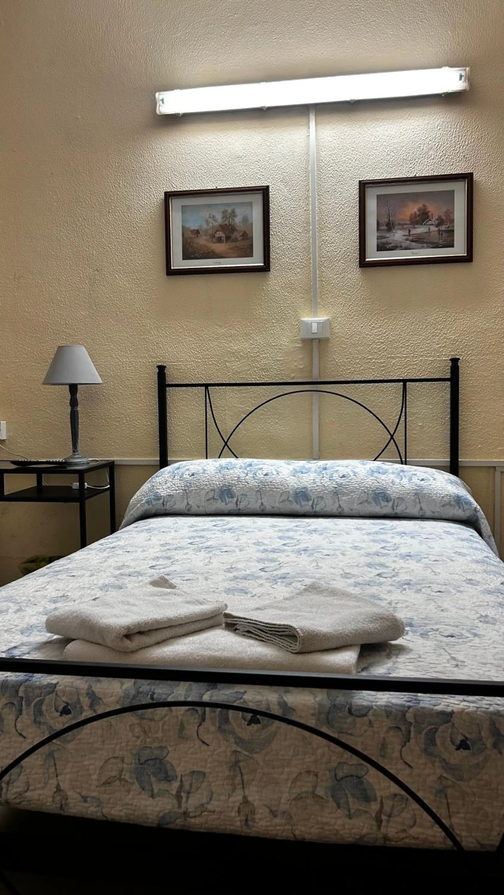 Bedroom, Bed in Albergo fiorita