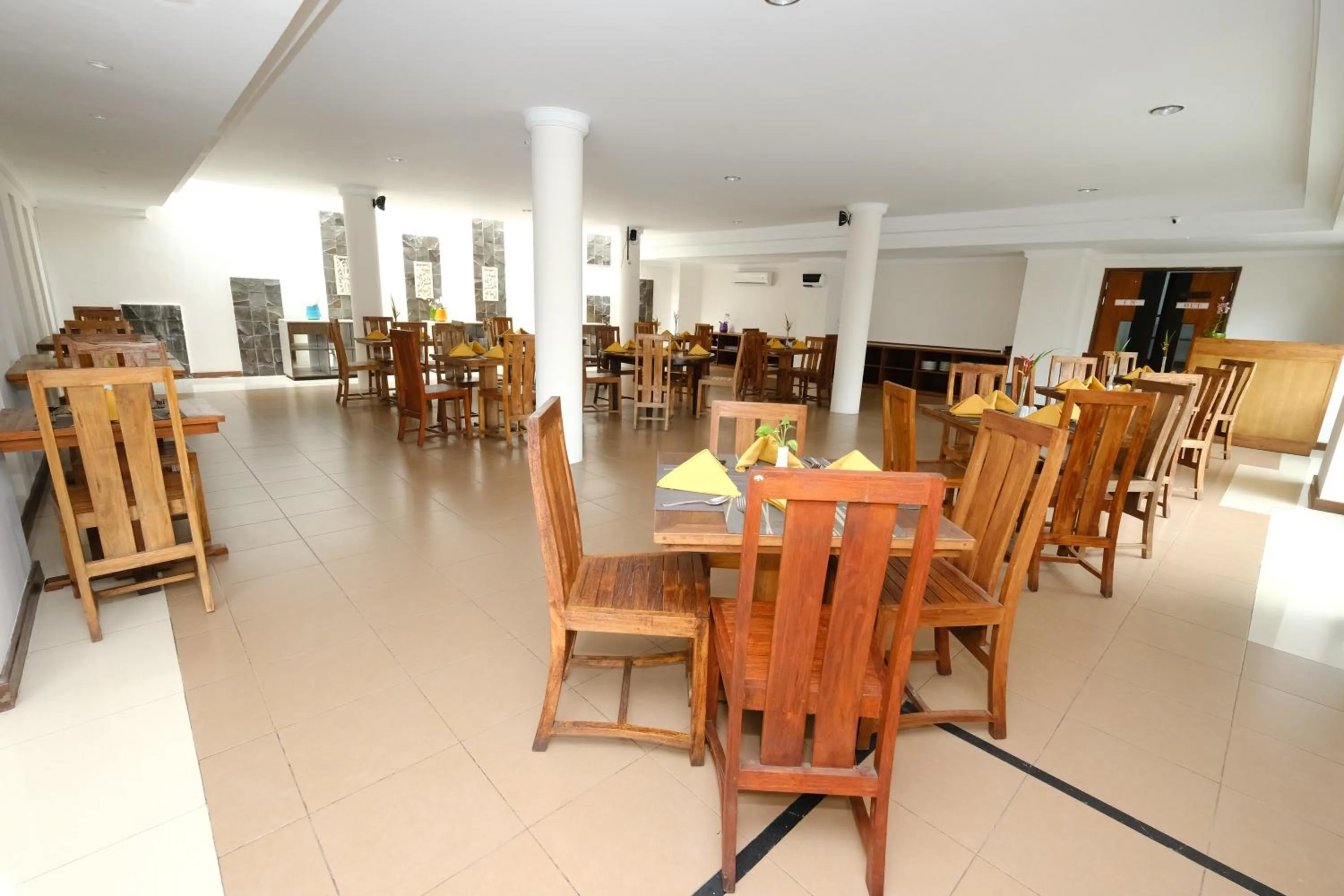 Restaurant/places to eat in SARE HOTEL MALIOBORO