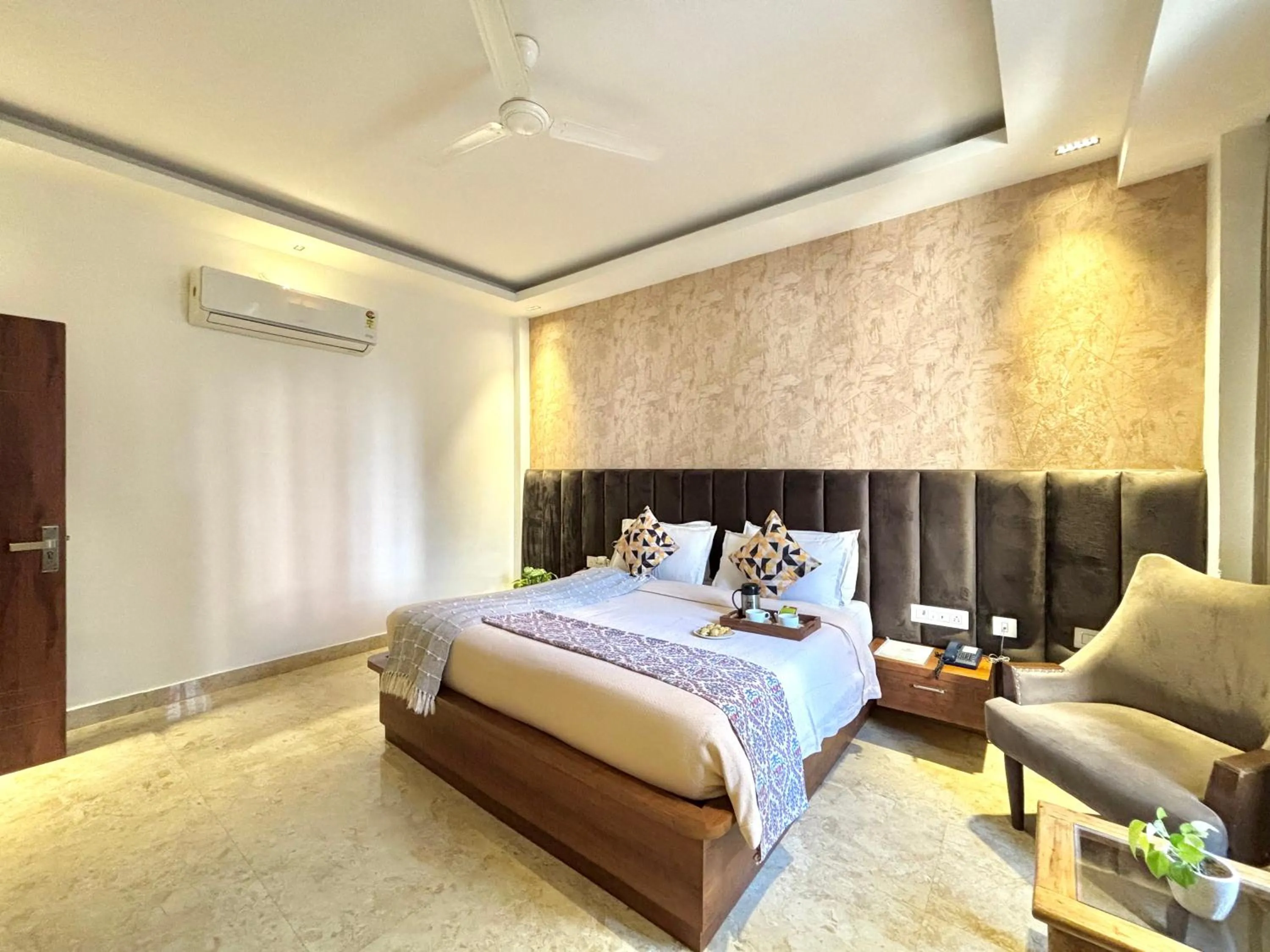 Photo of the whole room, Bed in Vyom Boutique Hotel Rishikesh