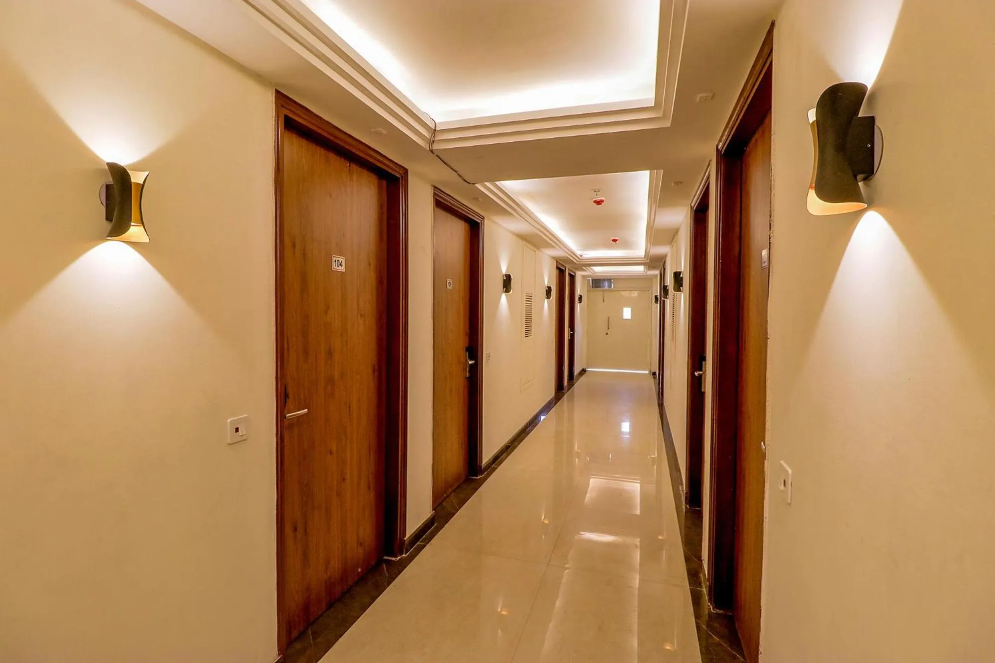 Lobby or reception in FabHotel Pitampura