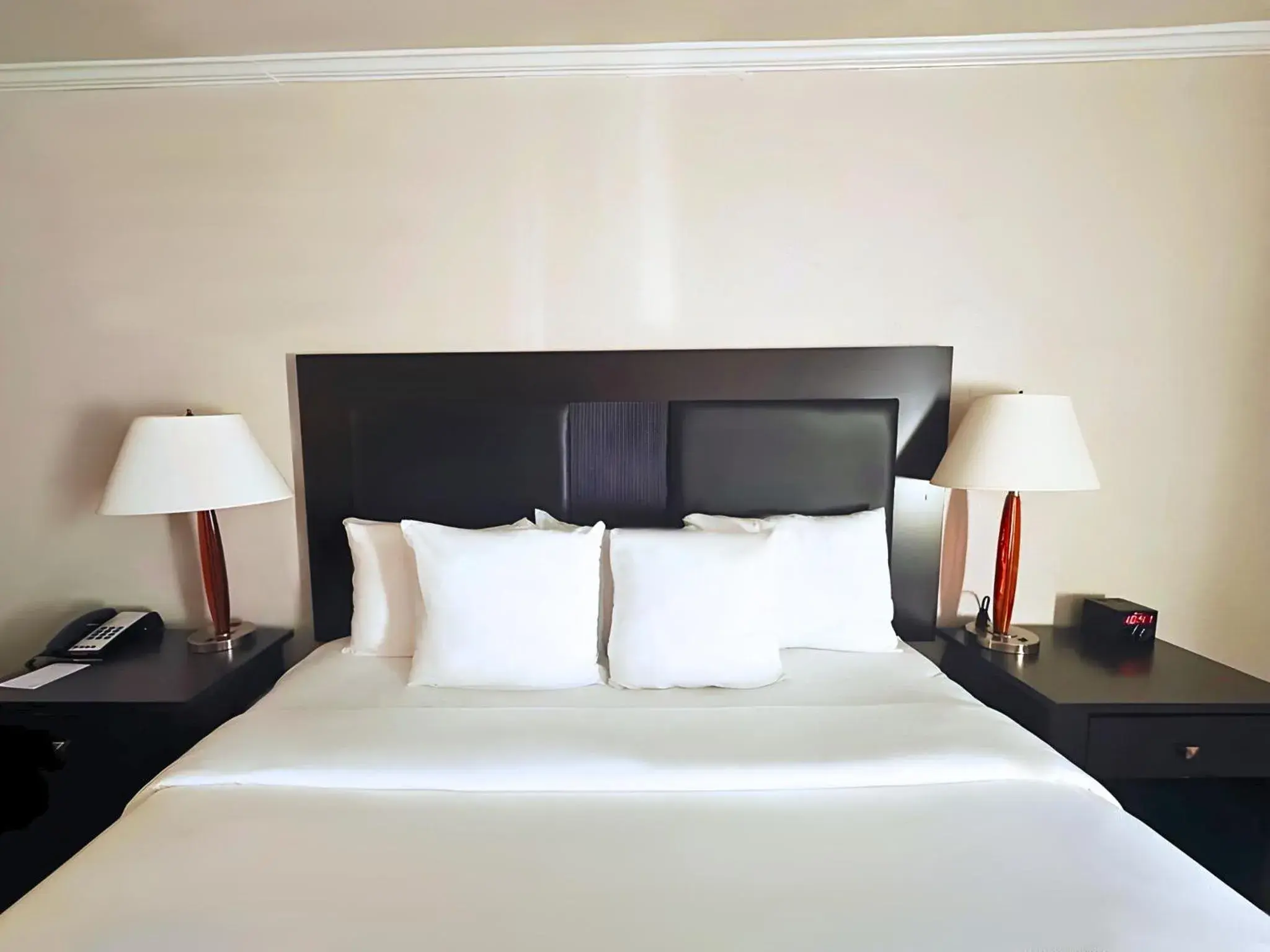 Bedroom, Bed in Quality Inn Fort Worth - Downtown East Bedroom, Bed in Quality Inn Fort Worth - Downtown East