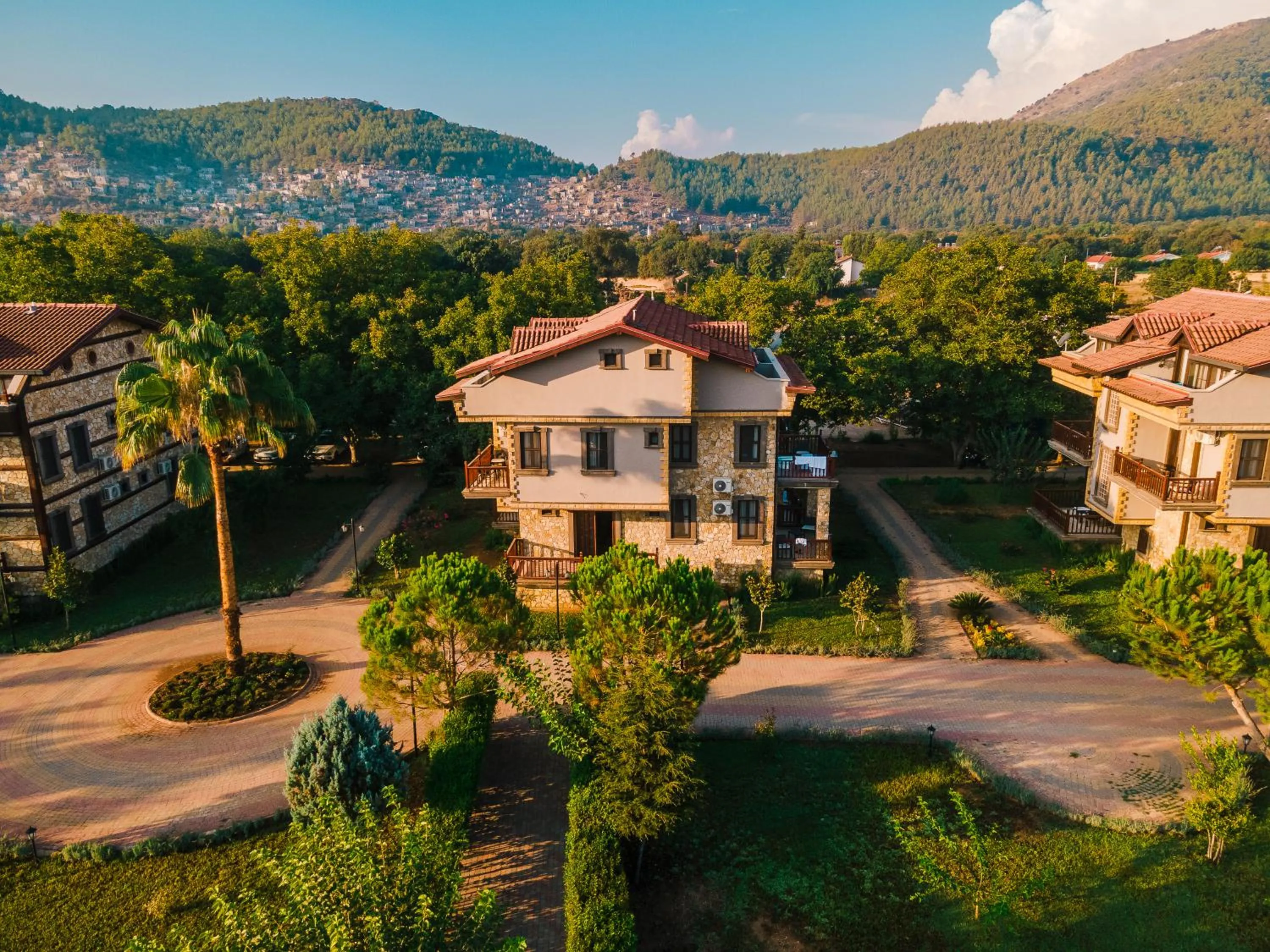 Property building in Enso Inn