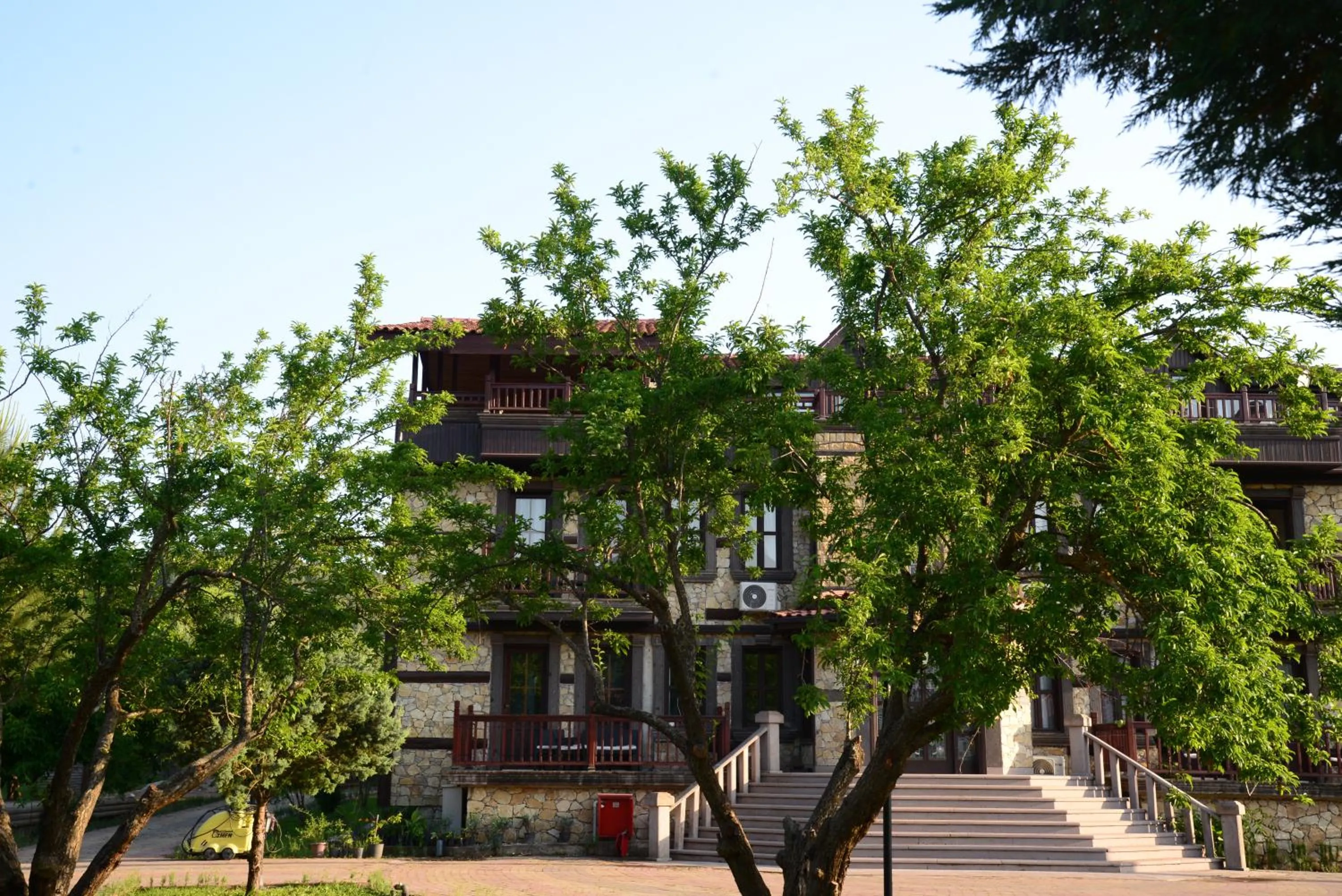 Property building in Enso Inn