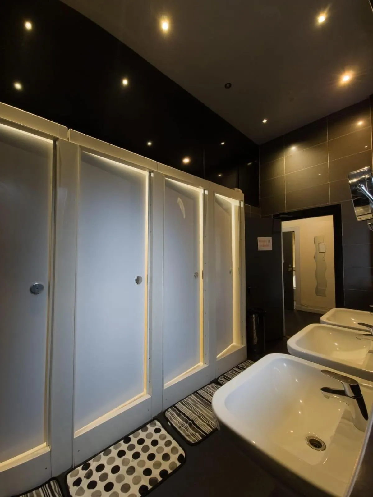 Bathroom in Belford Hostel