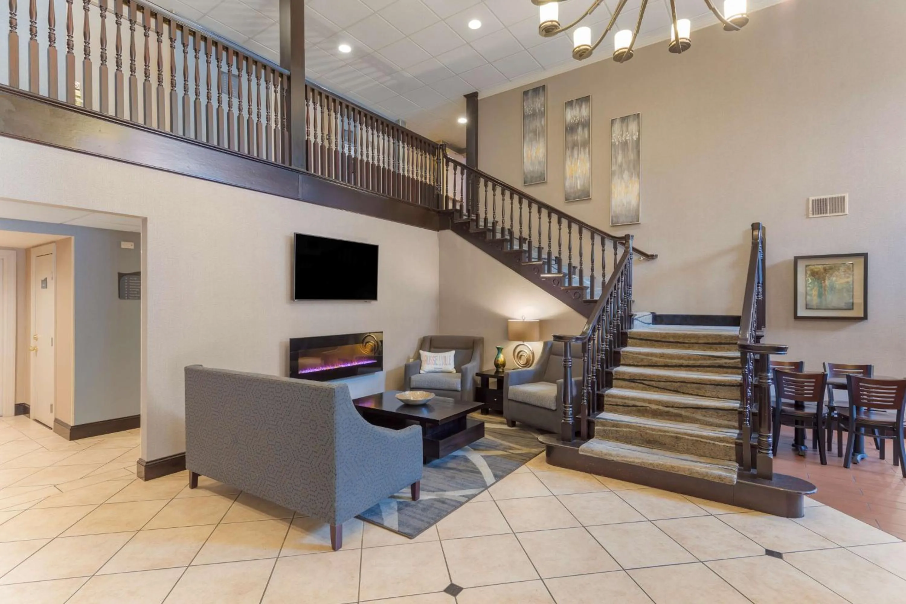 Lobby or reception in Best Western Plus Russellville Hotel & Suites