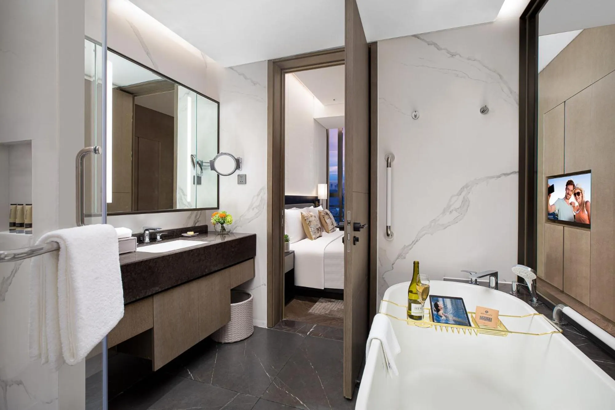 Bathroom, Bed in Ascott Qinhuang Chengdu