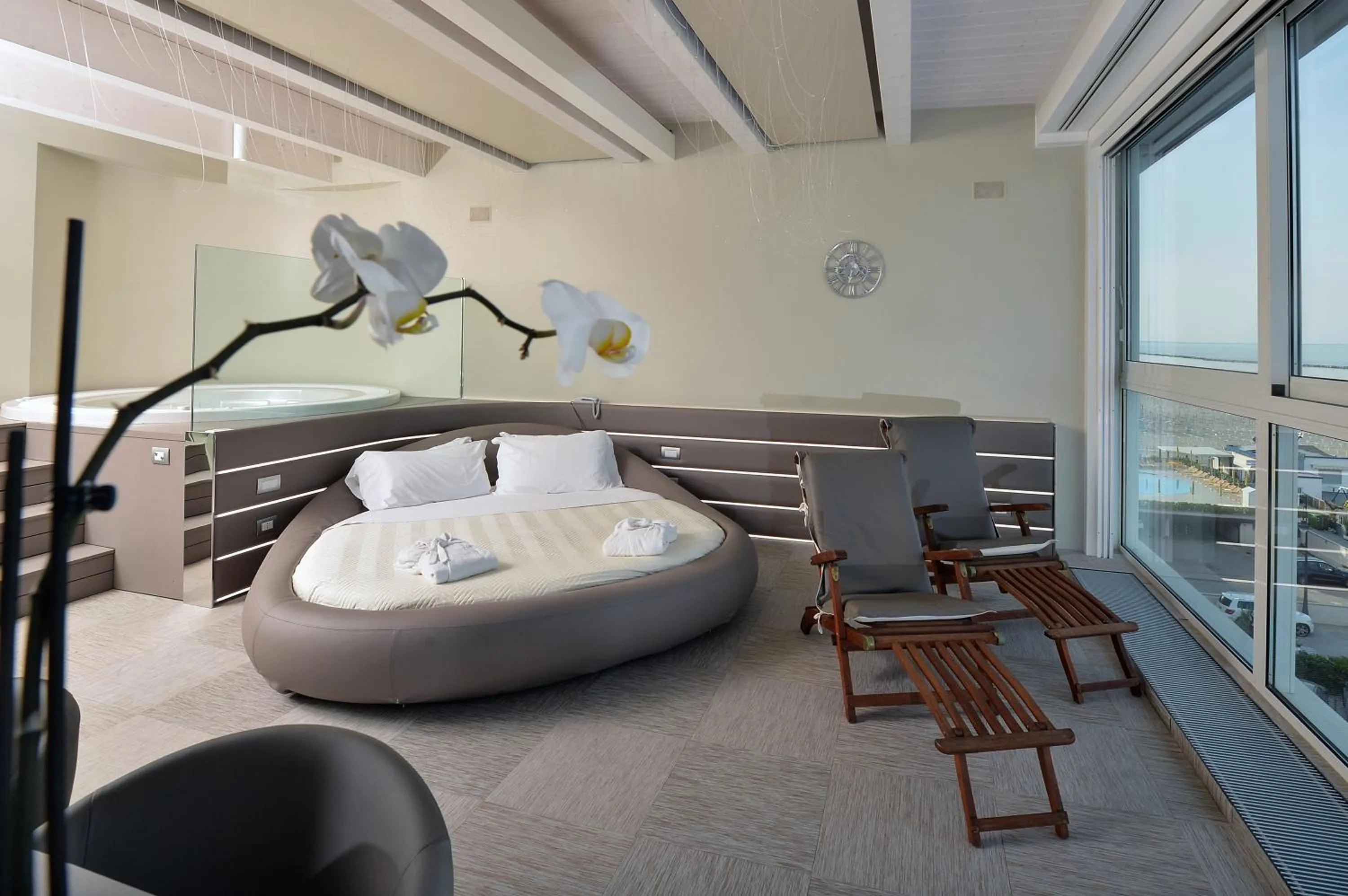 Bed in Hotel Lungomare