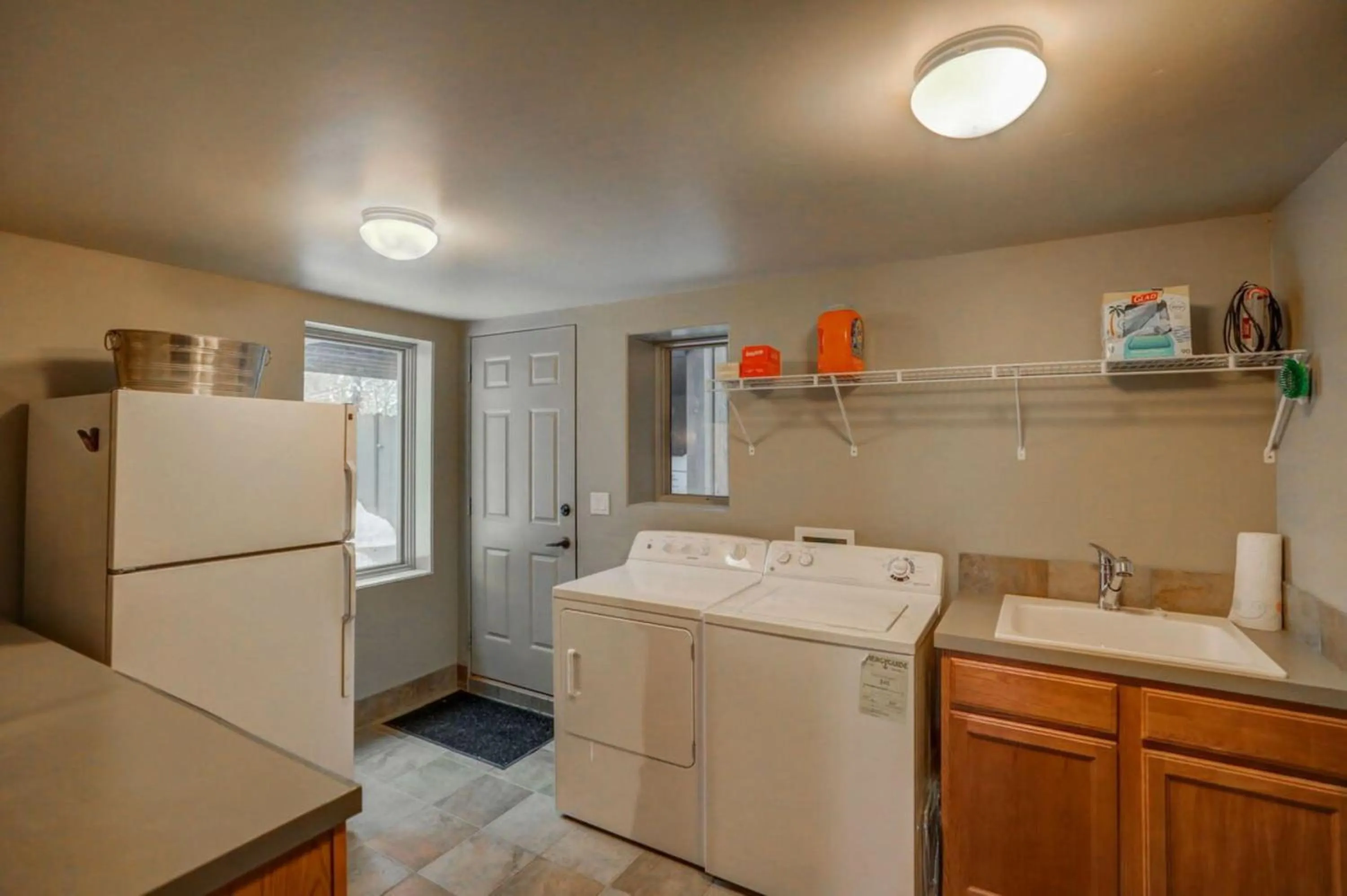 laundry in Mackinaw Manor by Casago McCall - Donerightmanagement