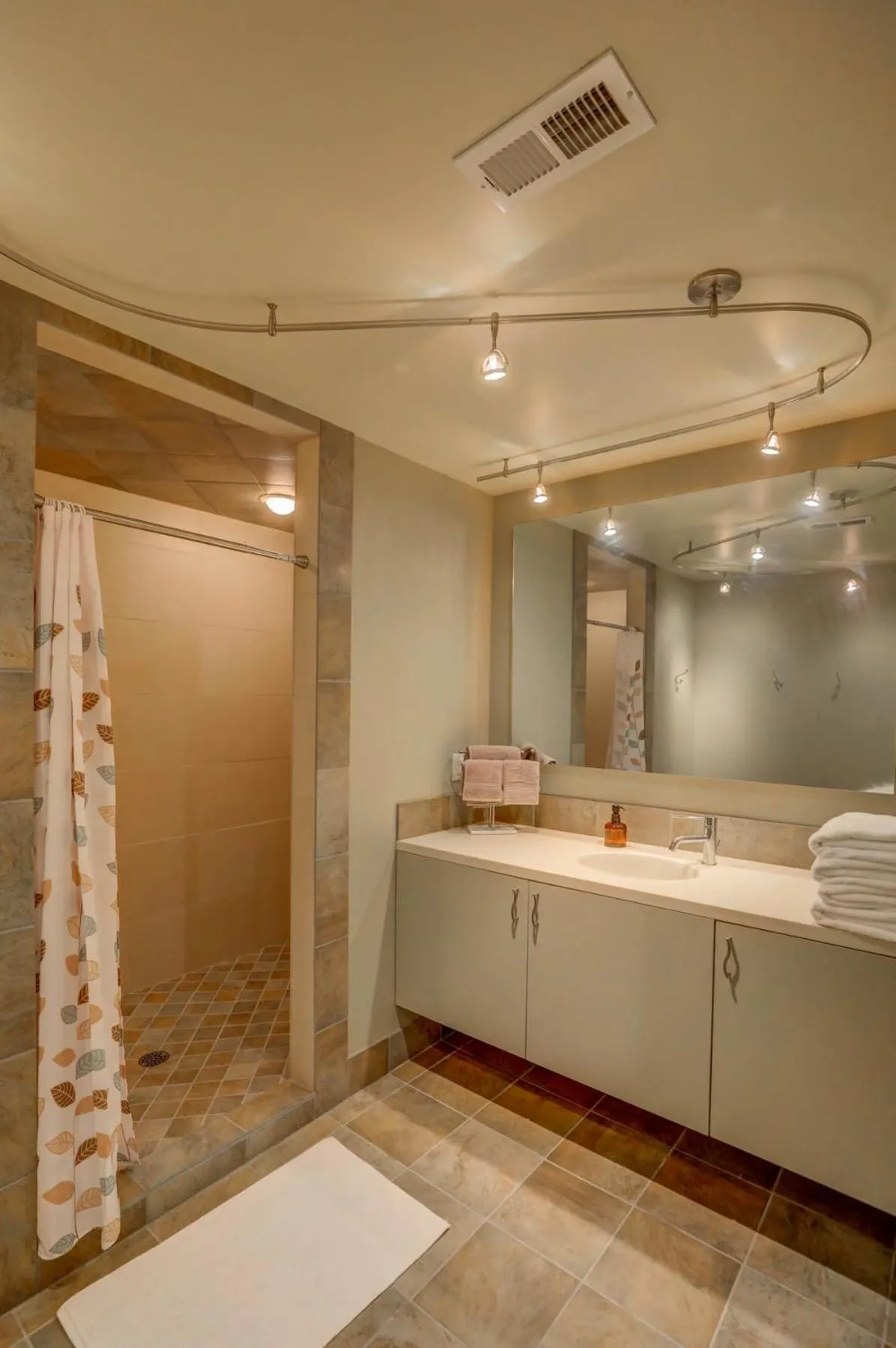 Mackinaw Manor by Casago McCall - Donerightmanagement