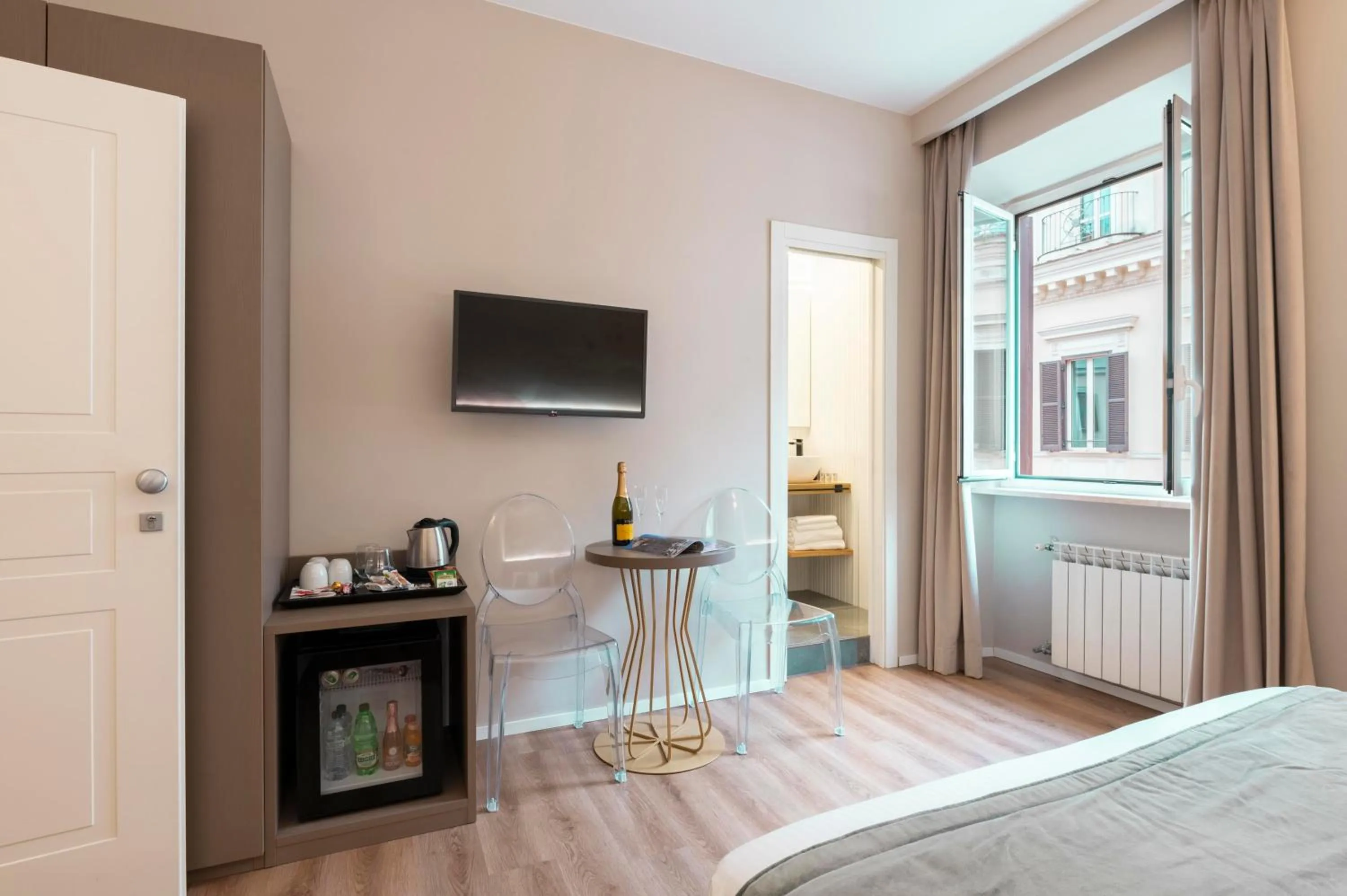 Photo of the whole room, Bed in Hotel Magic