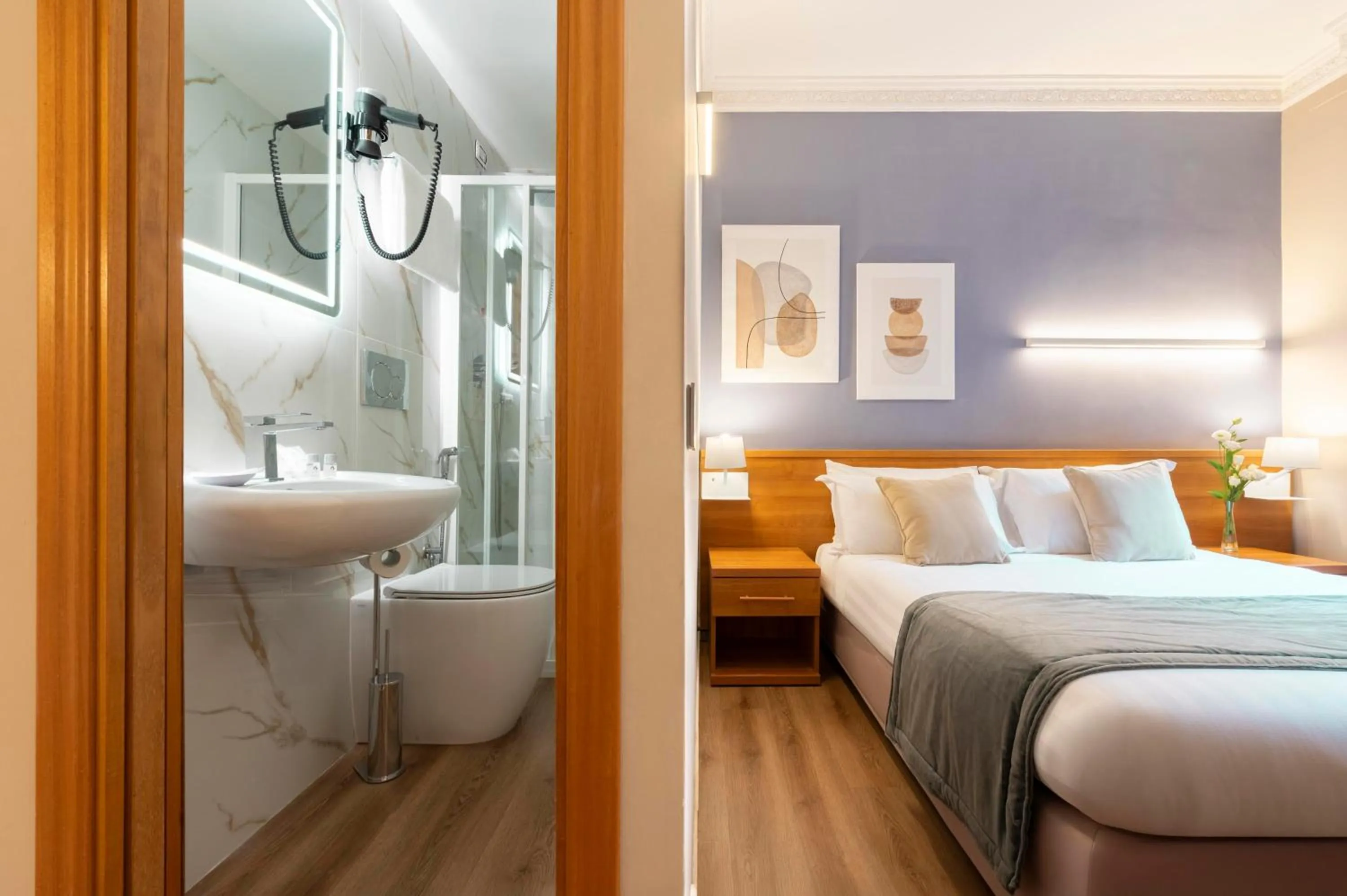 Toilet, Bed in Hotel Magic