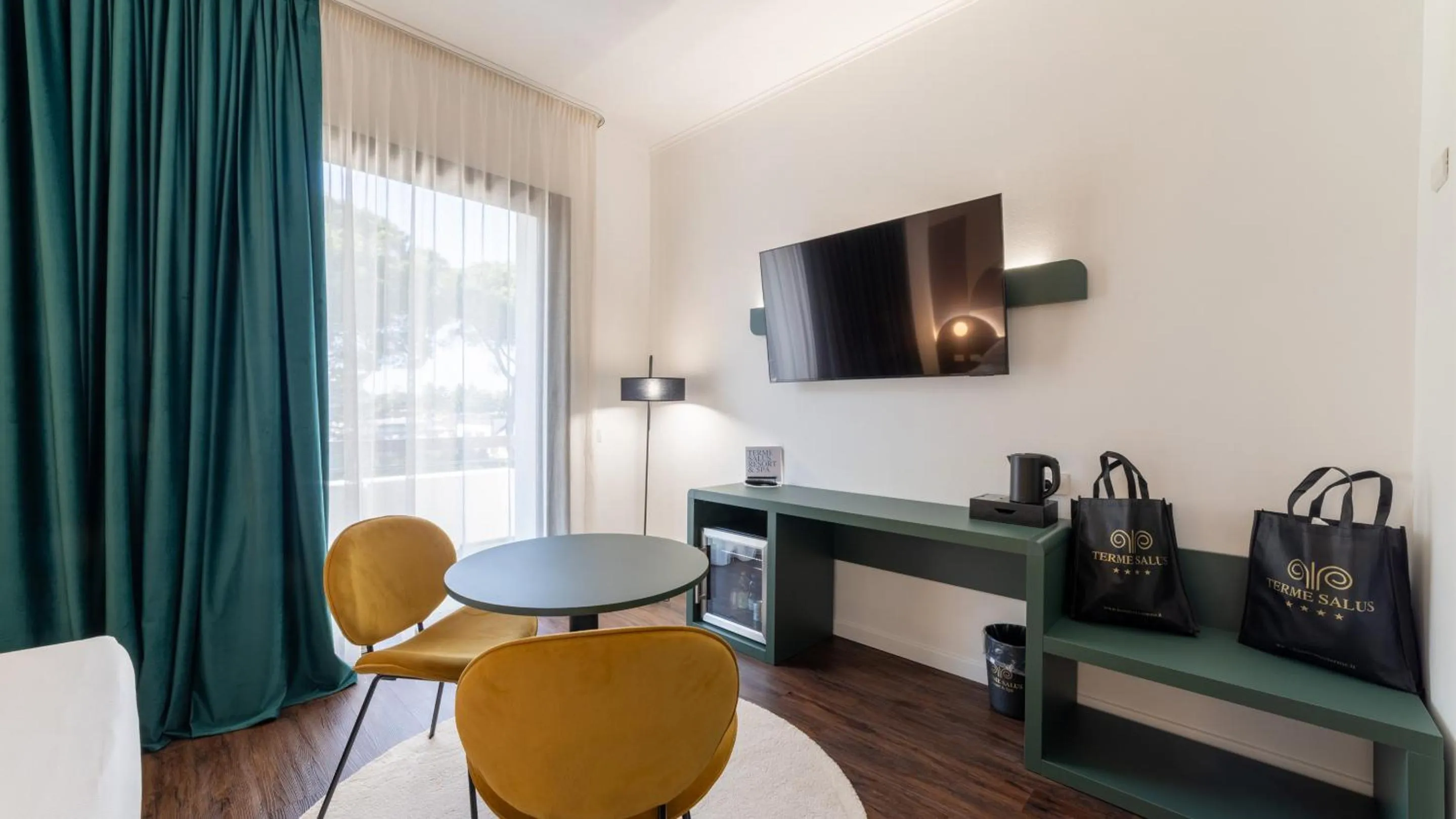 TV and multimedia in Hotel Salus Terme - Adults Only