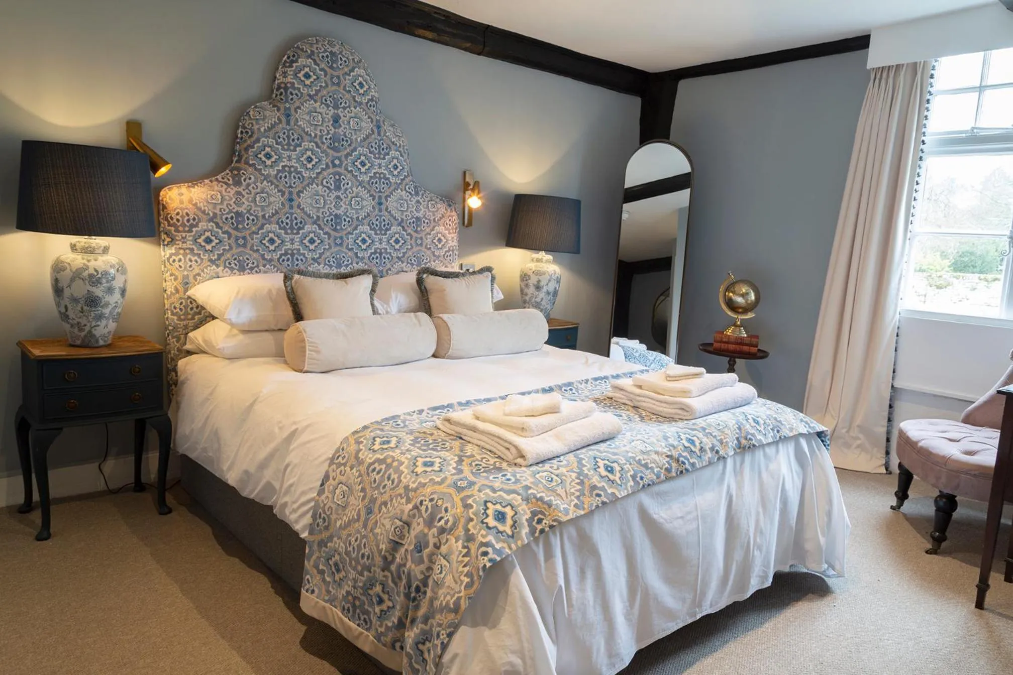 Bedroom, Bed in Worlington Hall