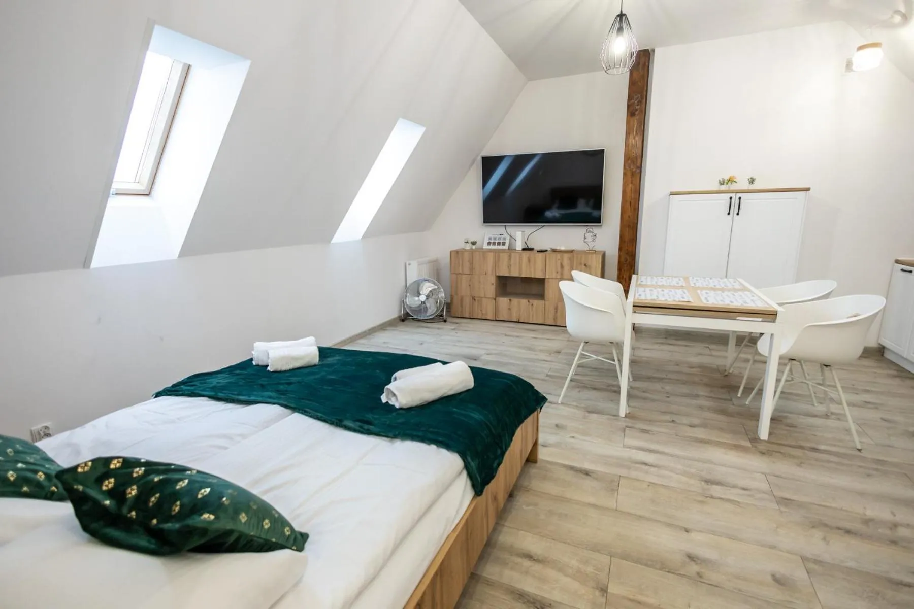 Bed in Apartament Uleczka by Rentoom