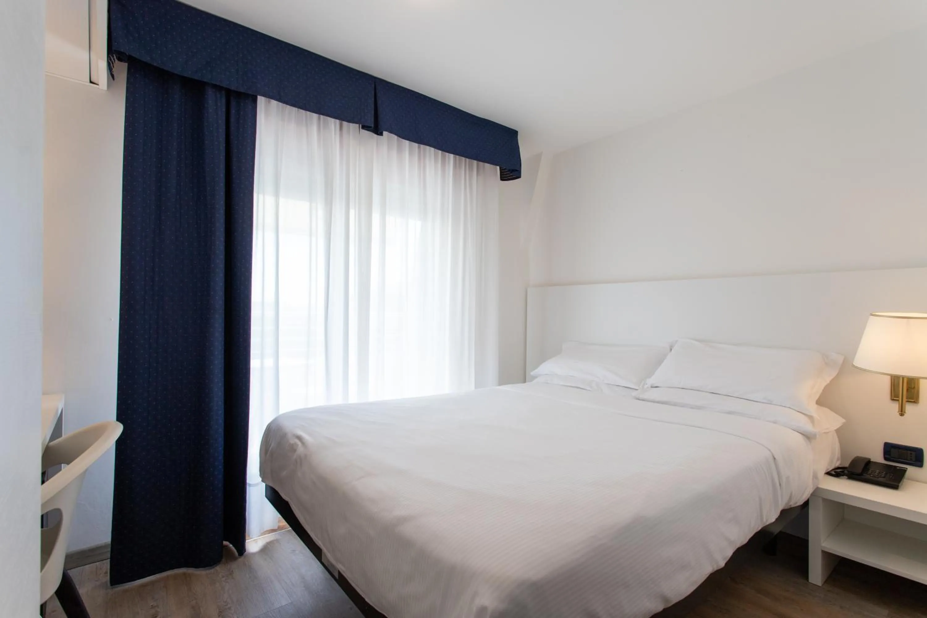 Sea view, Bed in Fantinello Hotel