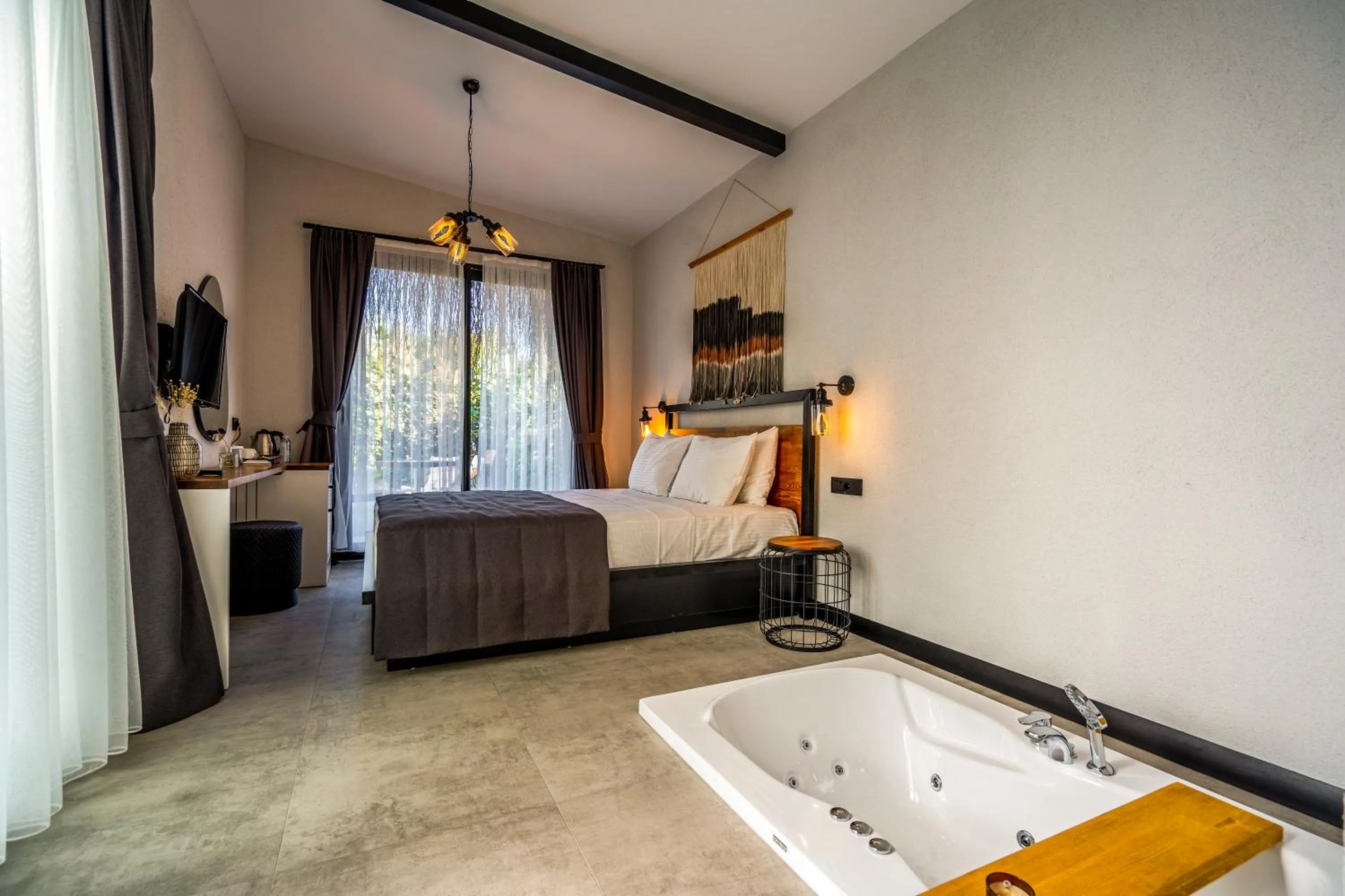 Hot Tub, Bed in Primus Alacati Adult Only