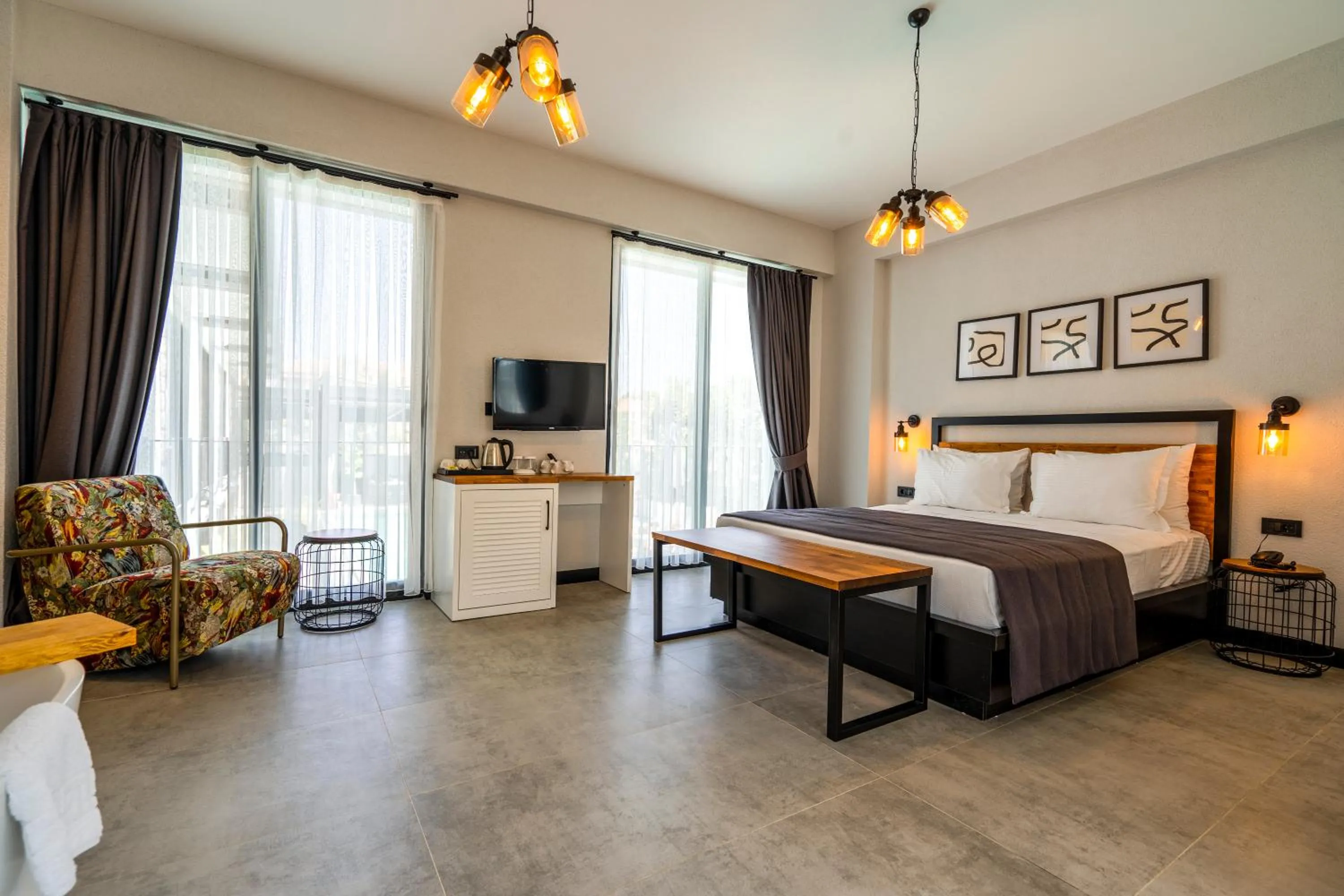 Photo of the whole room, Bed in Primus Alacati Adult Only