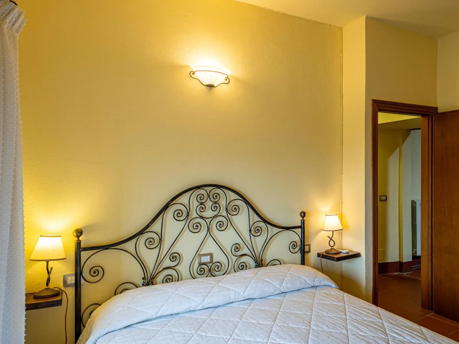 Bed in Antico Borgo Poggiarello